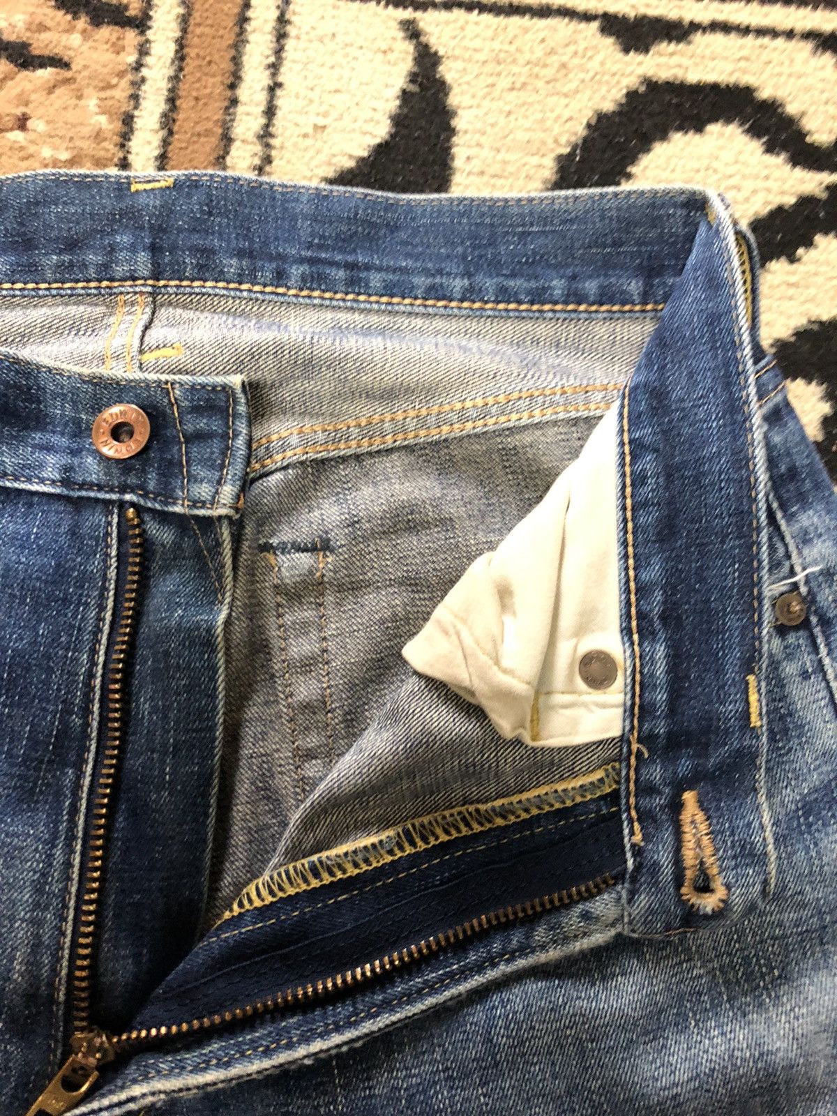 Edwin × Vintage VINTAGE SELVEDGE EDWIN 505x BLUE WASH DISTRESSED DENIM Size US 29 - 6 Thumbnail