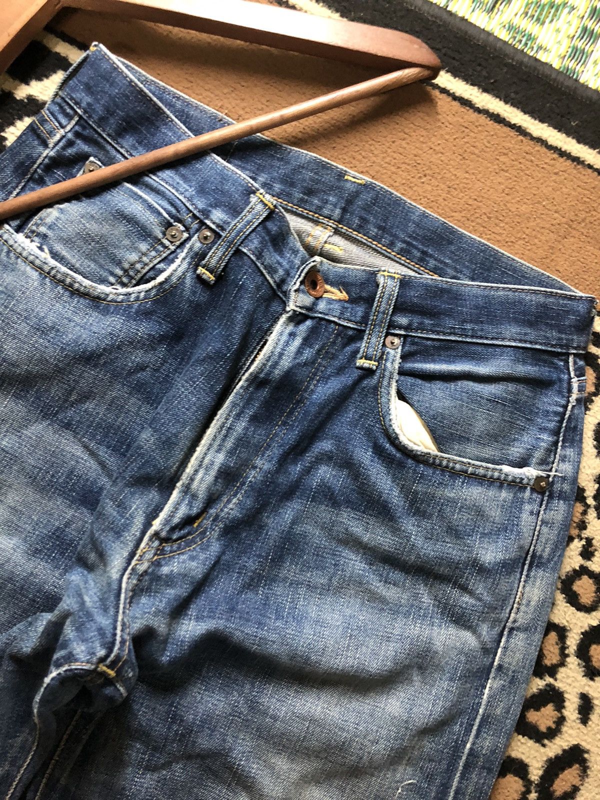Edwin × Vintage VINTAGE SELVEDGE EDWIN 505x BLUE WASH DISTRESSED DENIM Size US 29 - 2 Thumbnail