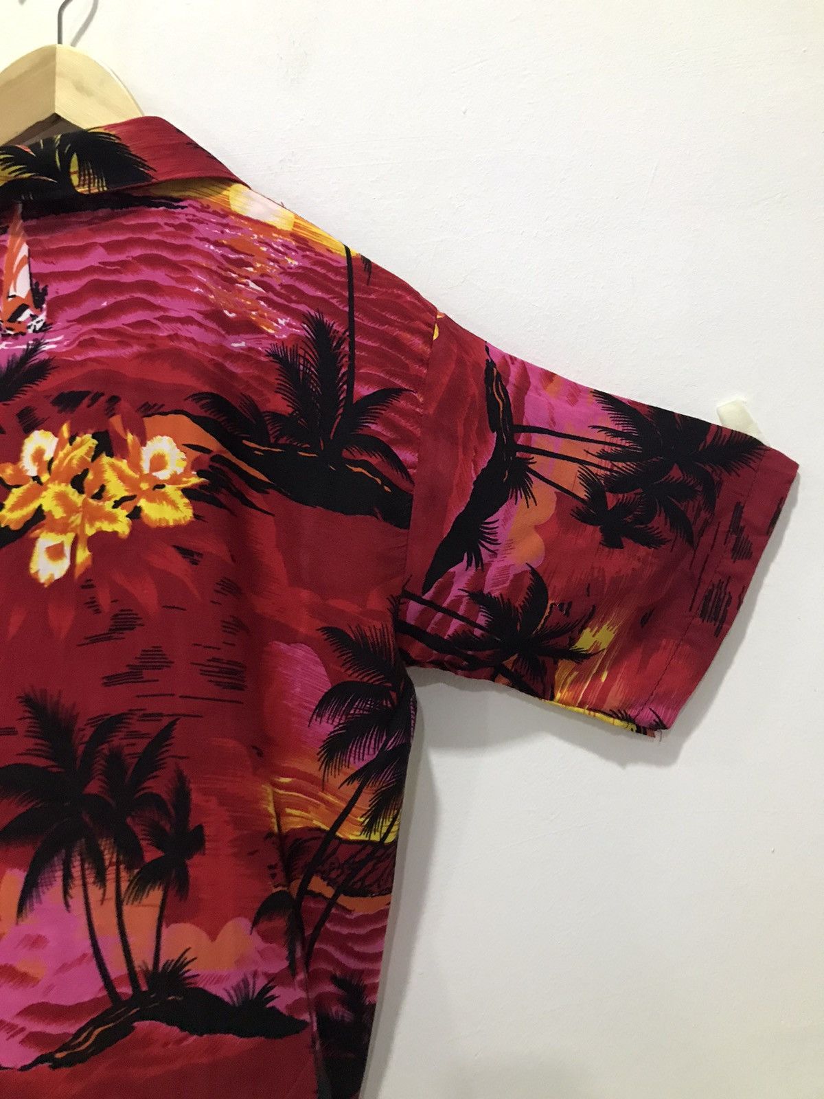 Other 🔥Rare🔥Hawaii fullprint button up shirt Size US M / EU 48-50 / 2 - 16 Thumbnail