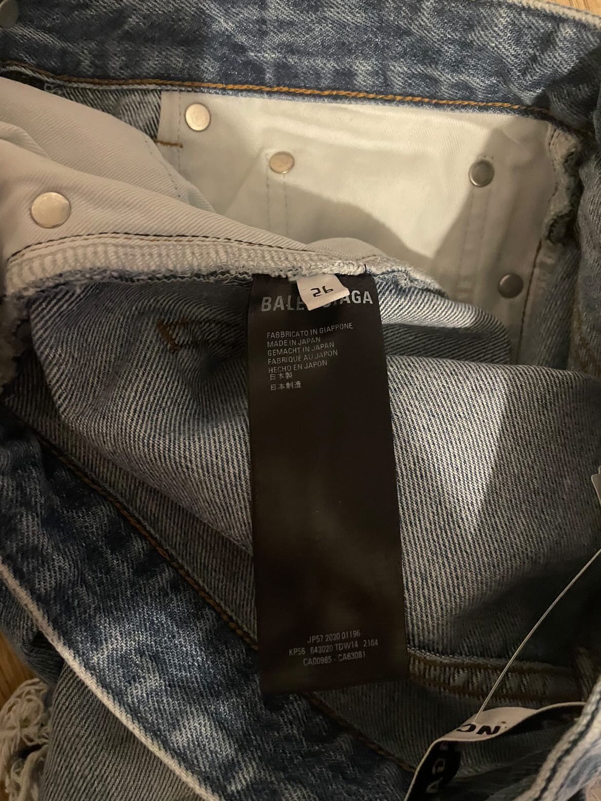 Balenciaga Balenciaga Distressed Ripped Boyfriend Logo Jeans Size US 28 / EU 44 - 4 Thumbnail