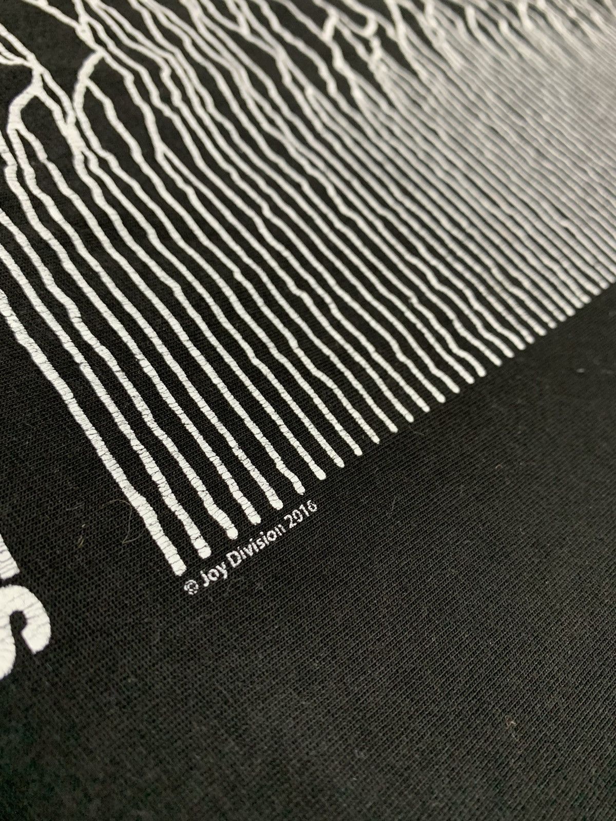 Joy Division Joy Division unknown pleasures t-shirt Size US XL / EU 56 / 4 - 4 Thumbnail