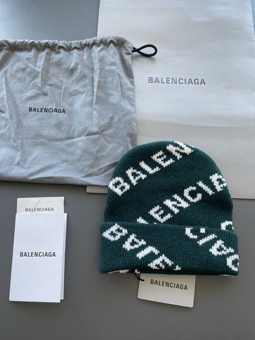 Fake best sale balenciaga beanie