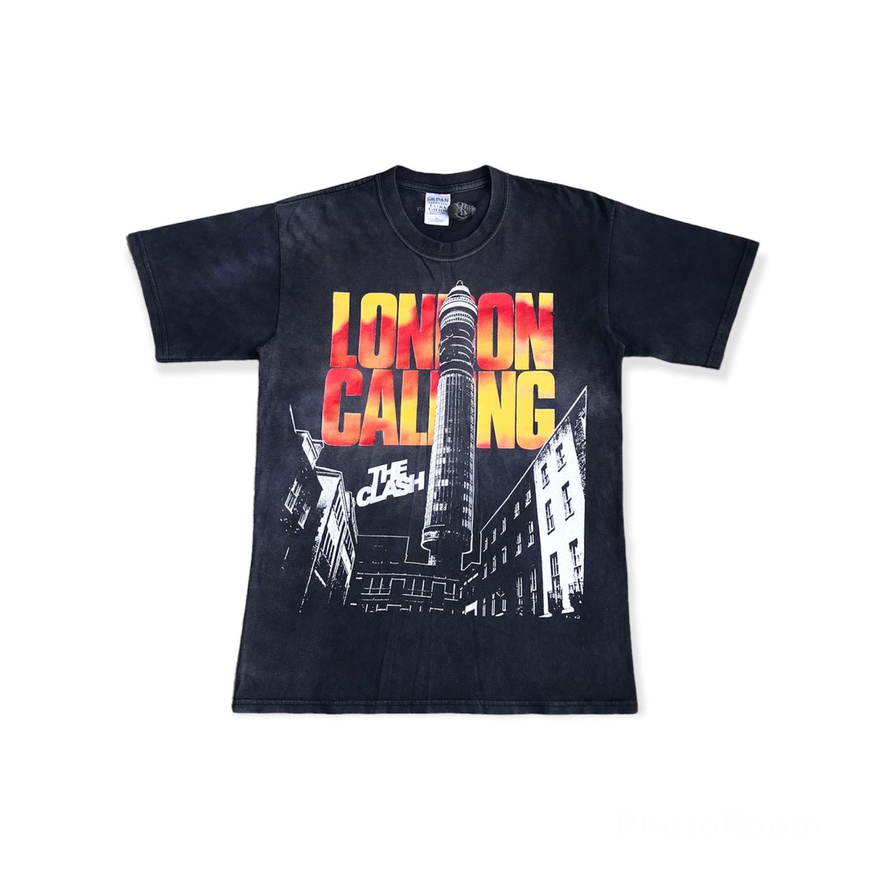 image of Band Tees x Rock Band Vintage The Clash Fifth Column Classics Band Tshirt in Black (Size Medium)