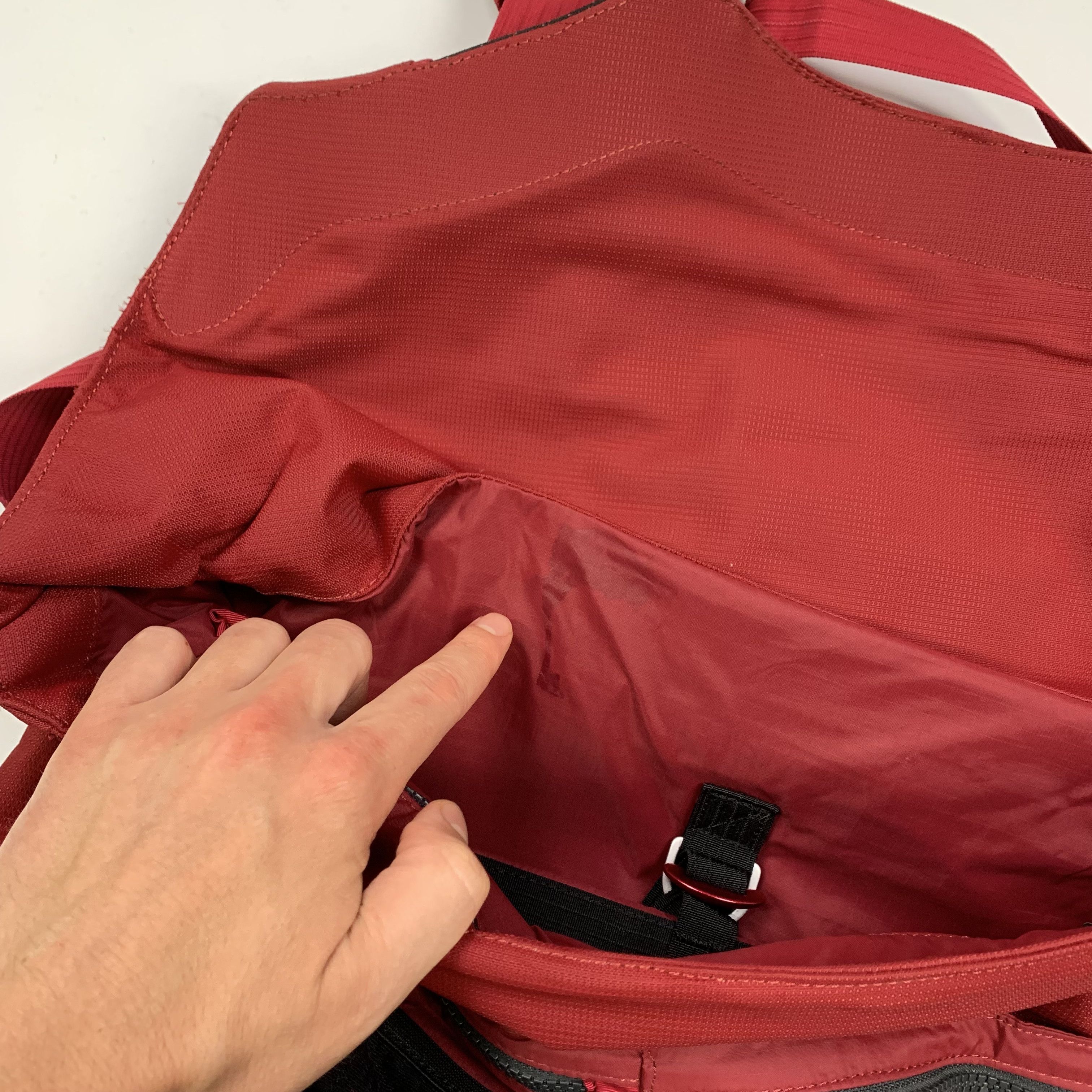Klattermusen Fenja Tech Messenger Bag Size ONE SIZE - 16 Thumbnail