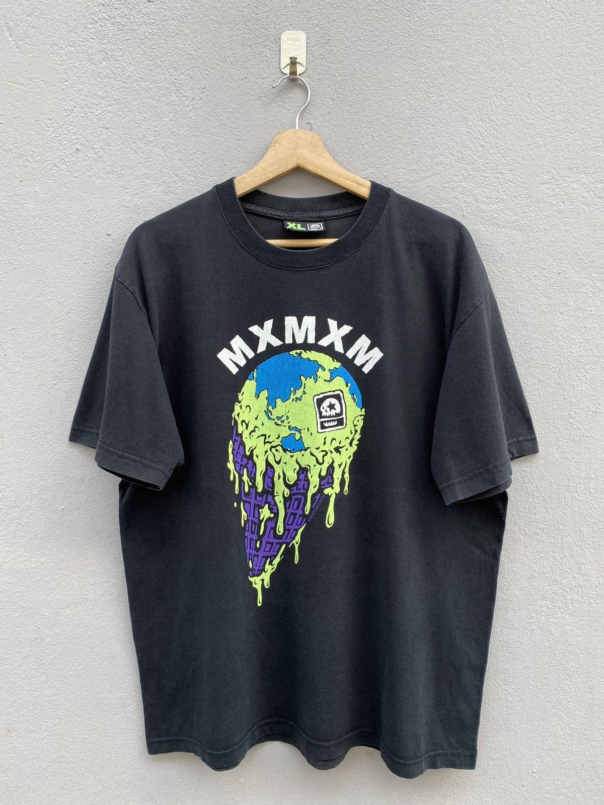 Hook-Ups Vintage 1990s Mxmxm Earth Ice Cream Rare Graphic Tee Size US XL / EU 56 / 4 - 1 Thumbnail