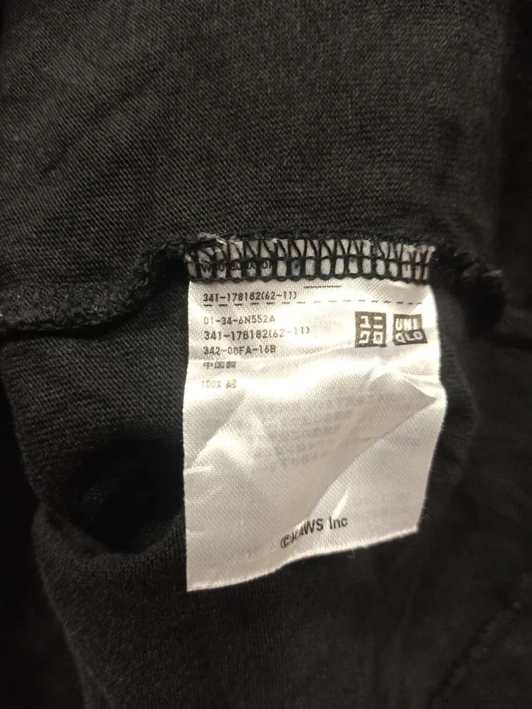 Japanese Brand × Kaws × Uniqlo t shirt kaws x uniqlo very rare Size US S / EU 44-46 / 1 - 5 Thumbnail