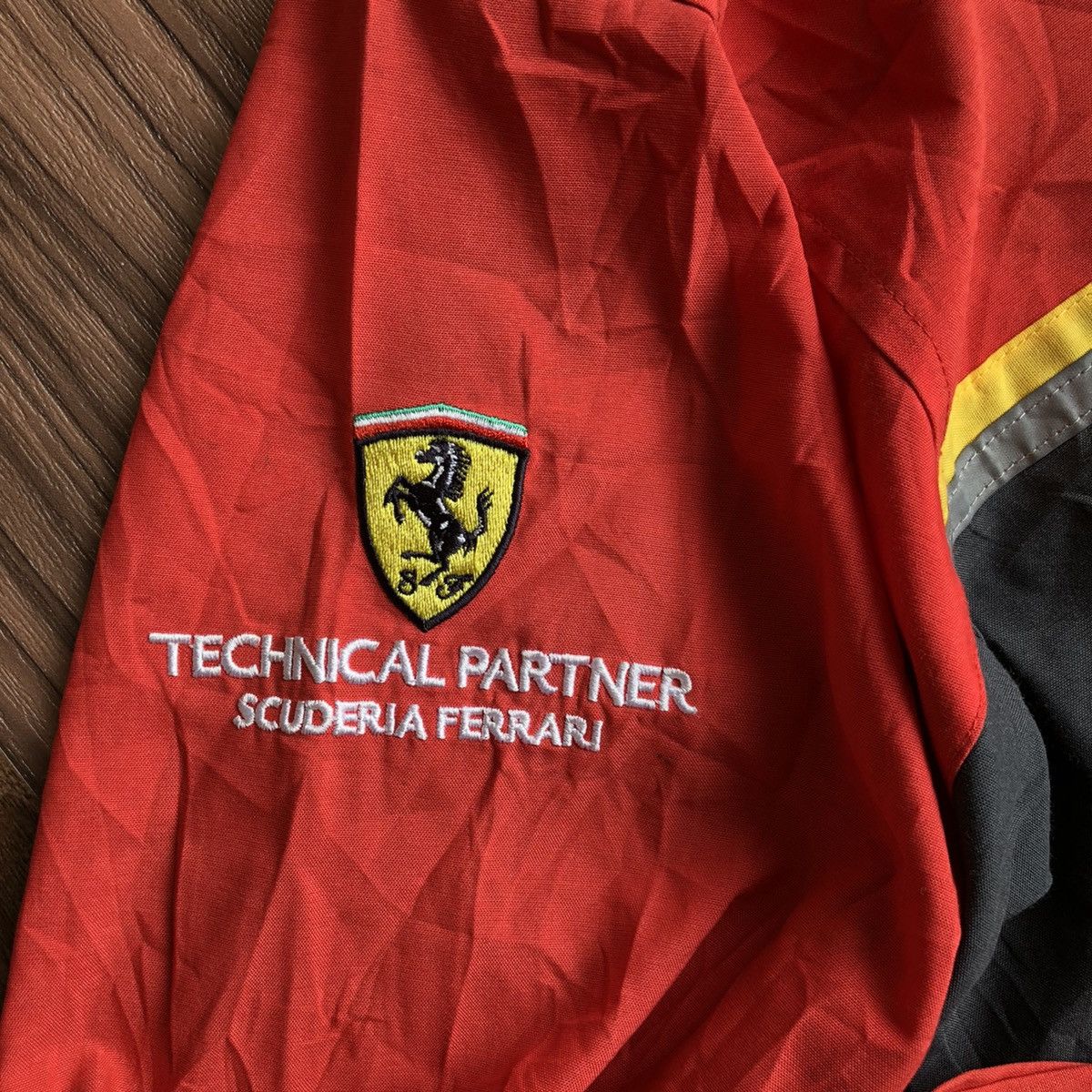 Ferrari Official Partner Ferrari Shell Shirt Button Ups Size US L / EU 52-54 / 3 - 3 Thumbnail