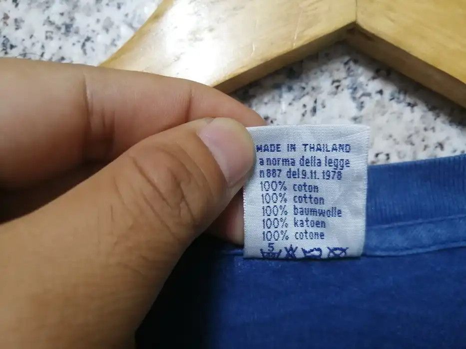 Red Bull × Vintage Vintage Bad Bull very rare Size US M / EU 48-50 / 2 - 6 Thumbnail
