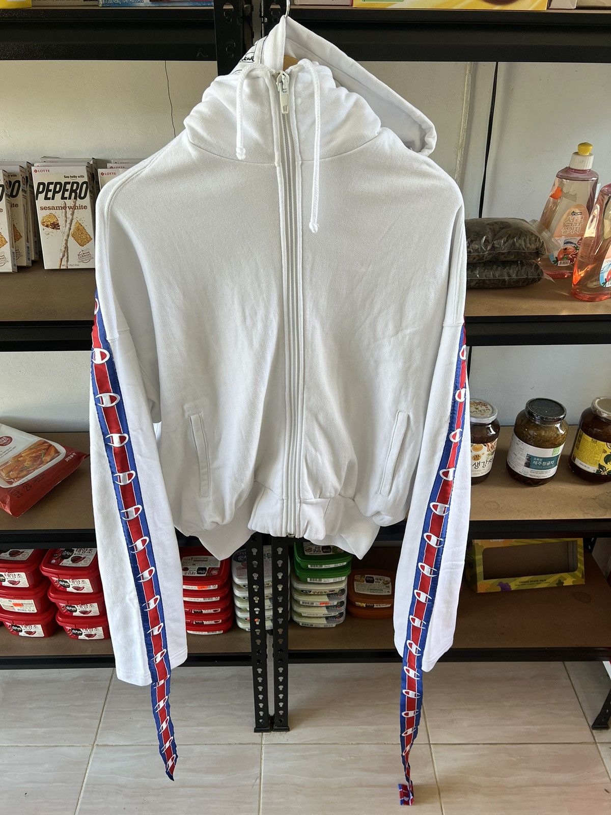 Vetements x shop champion hoodie white