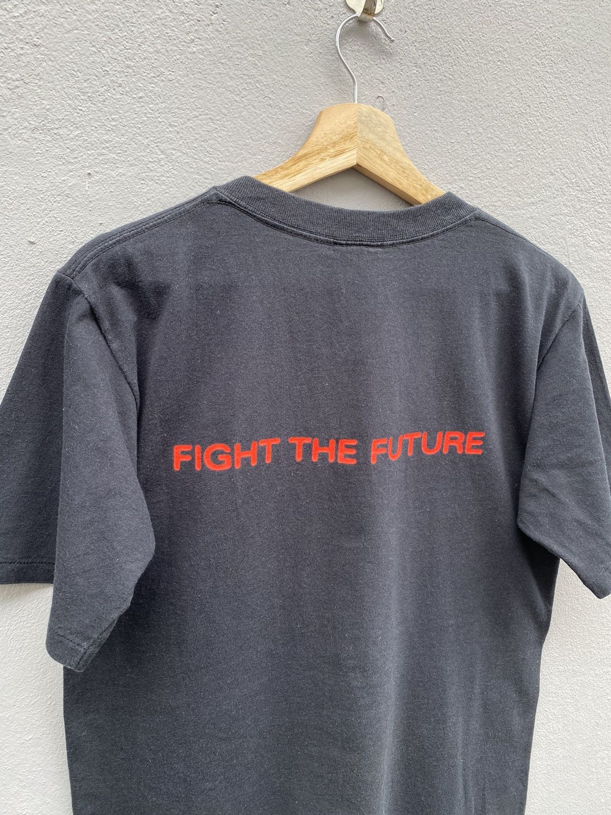 Vintage vintage 90s movie x-files fight the future 1998 promo tee Size US M / EU 48-50 / 2 - 9 Thumbnail