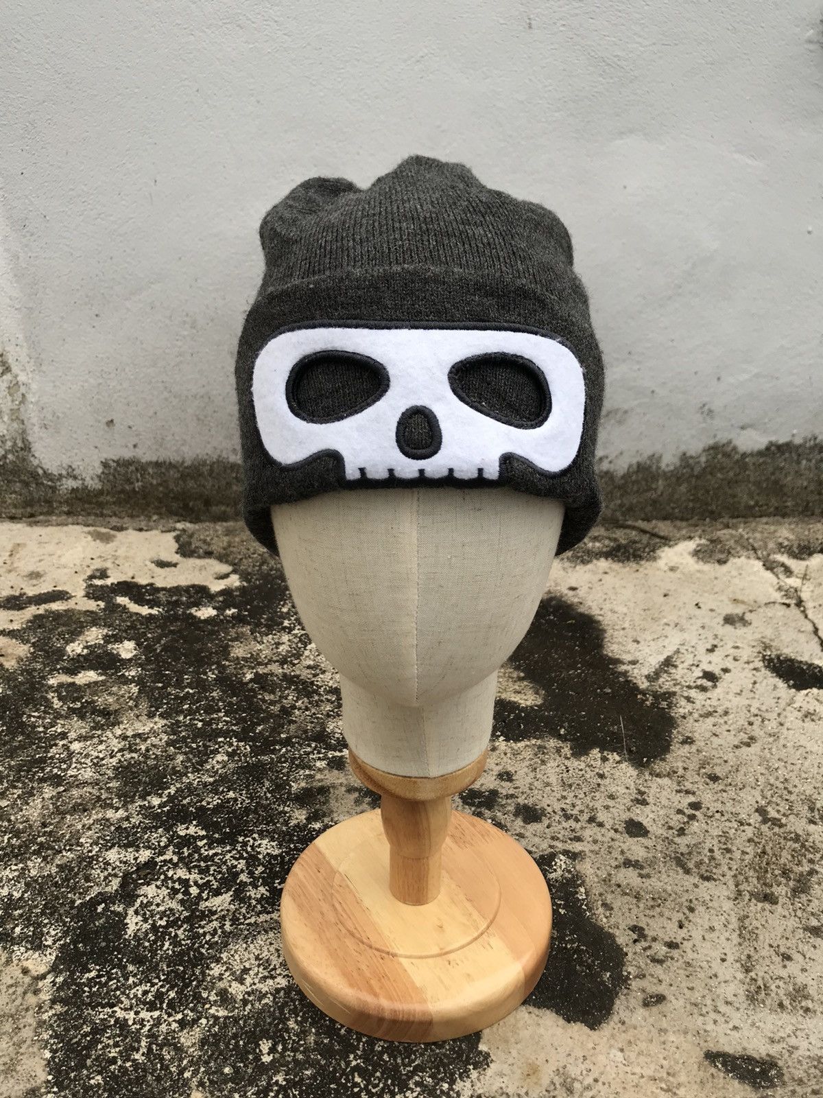 Designer H&M skulls streetwear / street fashion beanie hat Size ONE SIZE - 7 Thumbnail