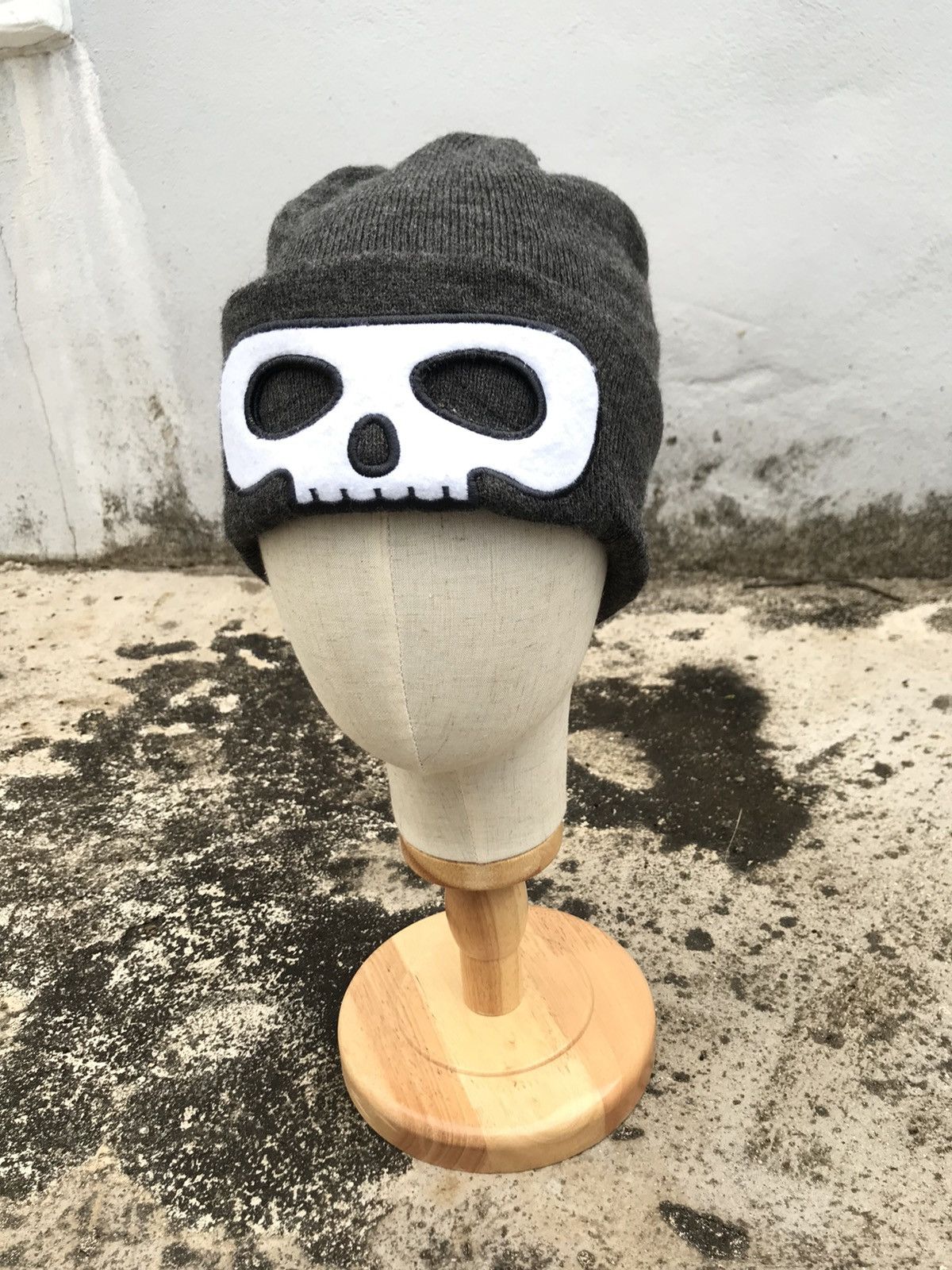 Designer H&M skulls streetwear / street fashion beanie hat Size ONE SIZE - 2 Thumbnail