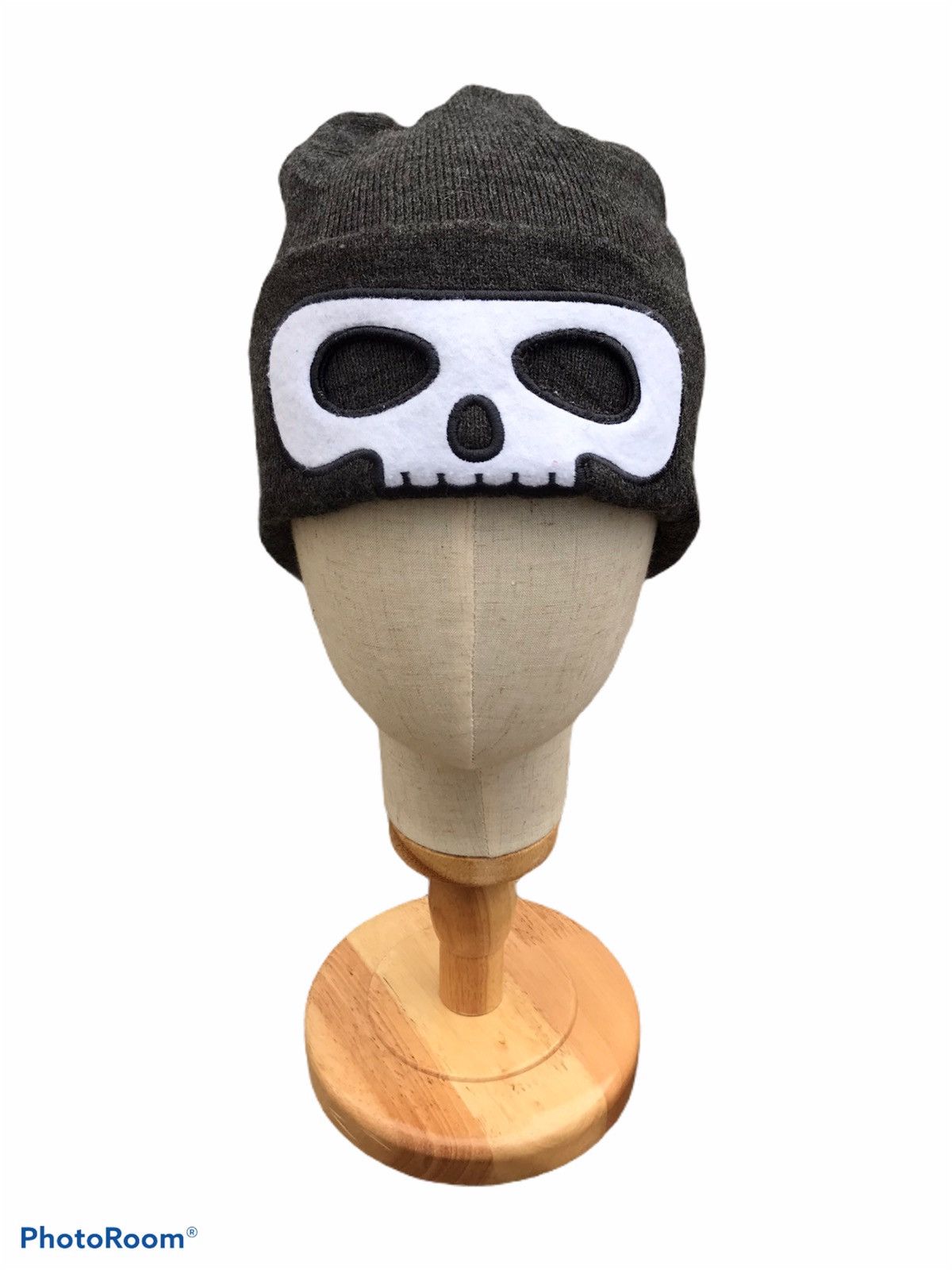 Designer H&M skulls streetwear / street fashion beanie hat Size ONE SIZE - 1 Thumbnail