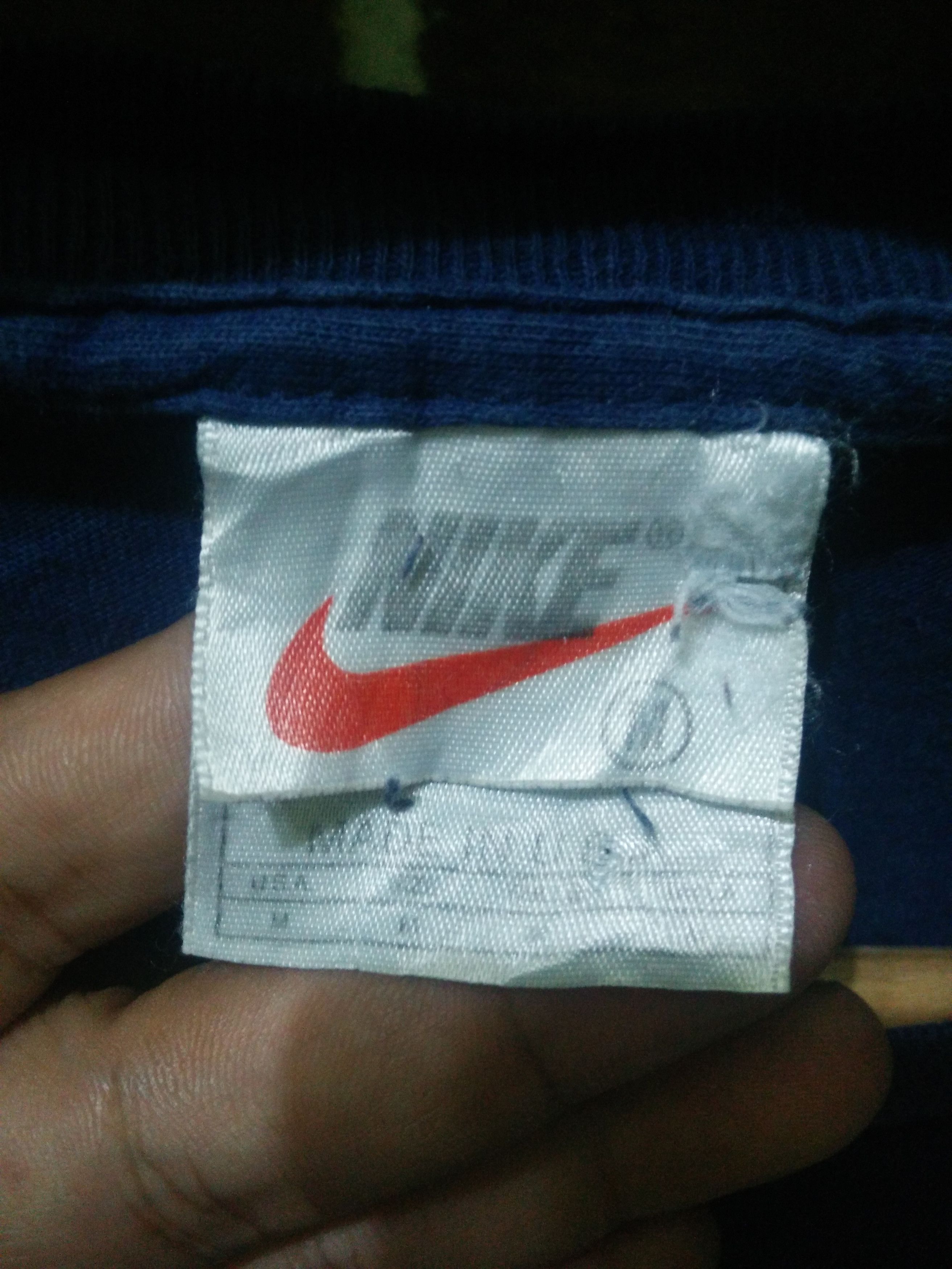 Nike × Vintage Vintage 90's Nike Embroidered Small Logo T shirt Size US M / EU 48-50 / 2 - 5 Thumbnail