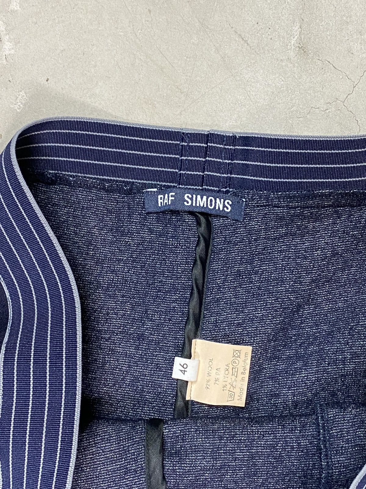 Raf Simons Early 90’s Raf Simons Cropped Wool 3/4 Pants Size US 34 / EU 50 - 8 Thumbnail