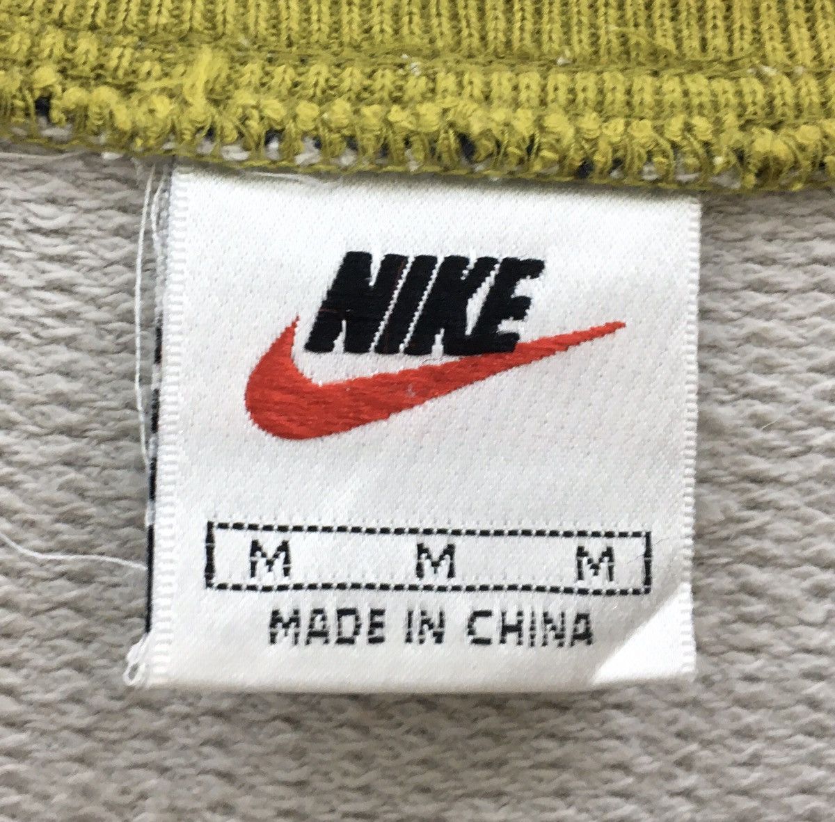 Nike Vintage 90s Nike Small Swoosh Crewneck Sweatshirt Size US L / EU 52-54 / 3 - 9 Thumbnail