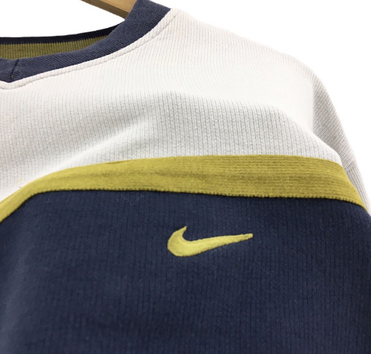 Nike Vintage 90s Nike Small Swoosh Crewneck Sweatshirt Size US L / EU 52-54 / 3 - 6 Thumbnail