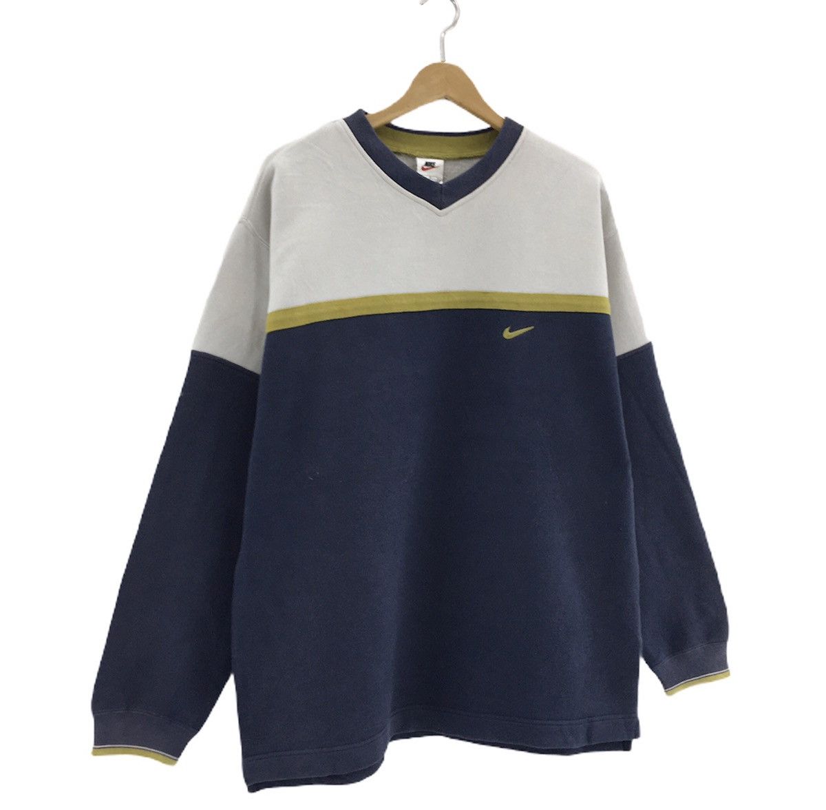 Nike Vintage 90s Nike Small Swoosh Crewneck Sweatshirt Size US L / EU 52-54 / 3 - 4 Thumbnail
