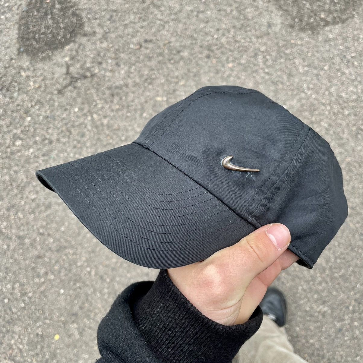 Vintage Vintage 90s Nike Swoosh Logo Dad Hat Faded Black Rave OS Size ONE SIZE - 2 Thumbnail