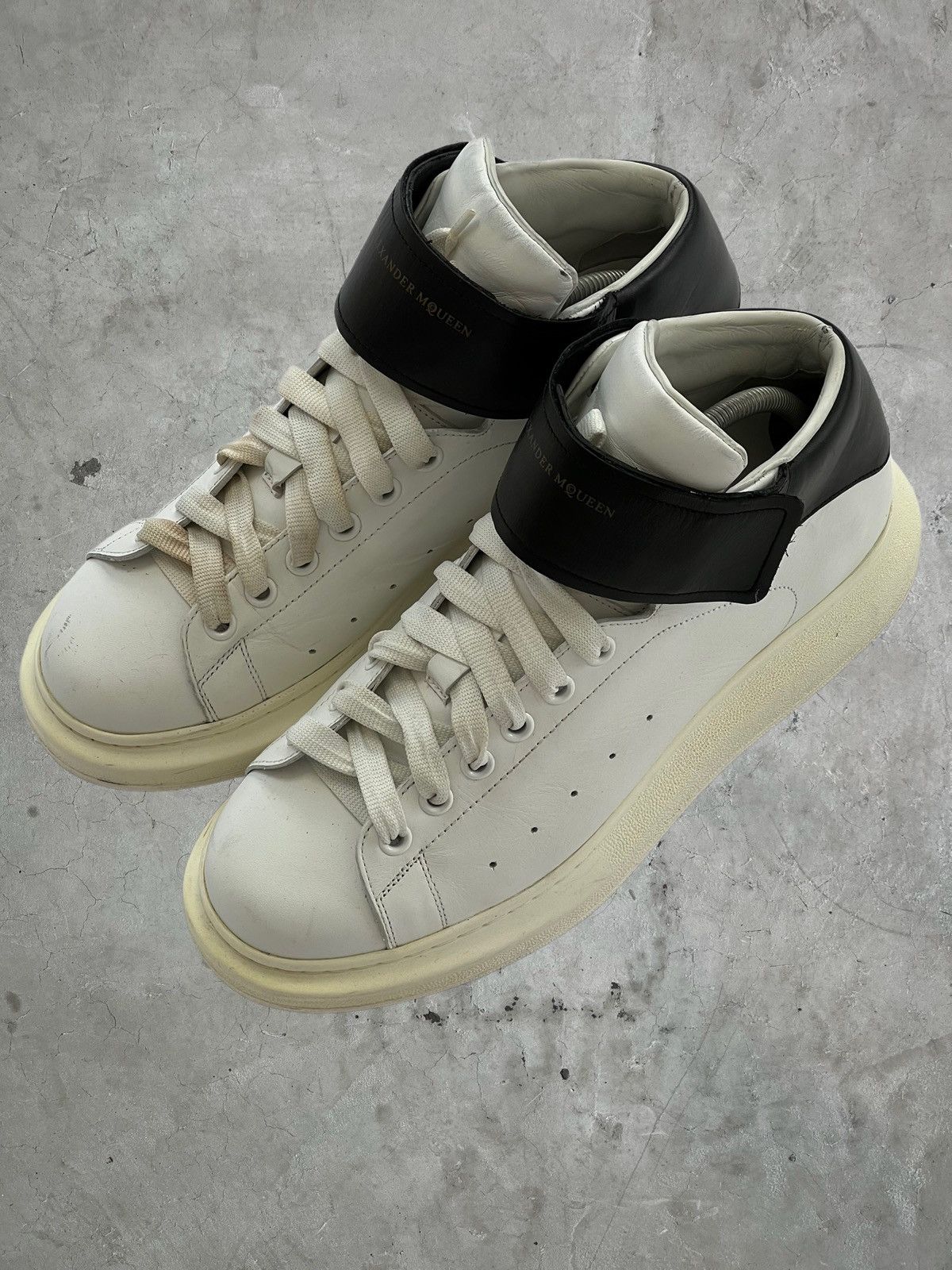 Alexander McQueen Alexander McQueen Mid Top Sneakers Size US 11 / EU 44 - 4 Thumbnail
