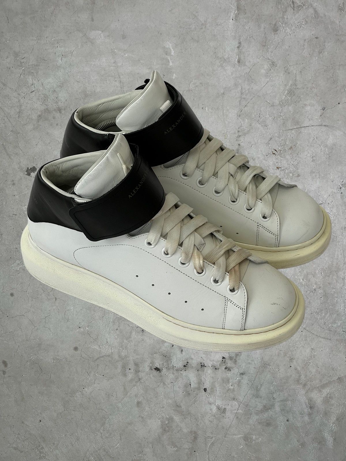Alexander McQueen Alexander McQueen Mid Top Sneakers Size US 11 / EU 44 - 2 Thumbnail