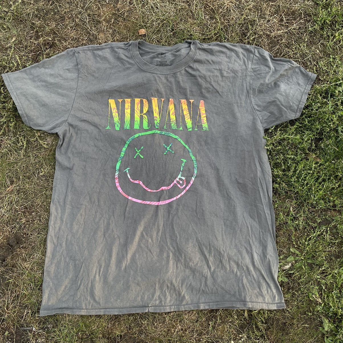 Vintage Y2K Faded Tee Nirvana Smile Tour Art XL