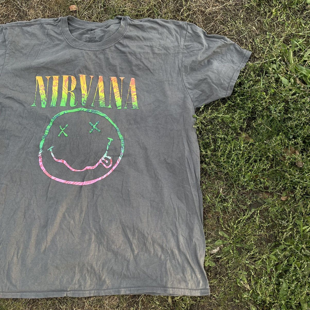 Vintage Vintage 90s Nirvana Sun Faded Graphic Tee Grunge Baggy XL Size US XL / EU 56 / 4 - 2 Thumbnail