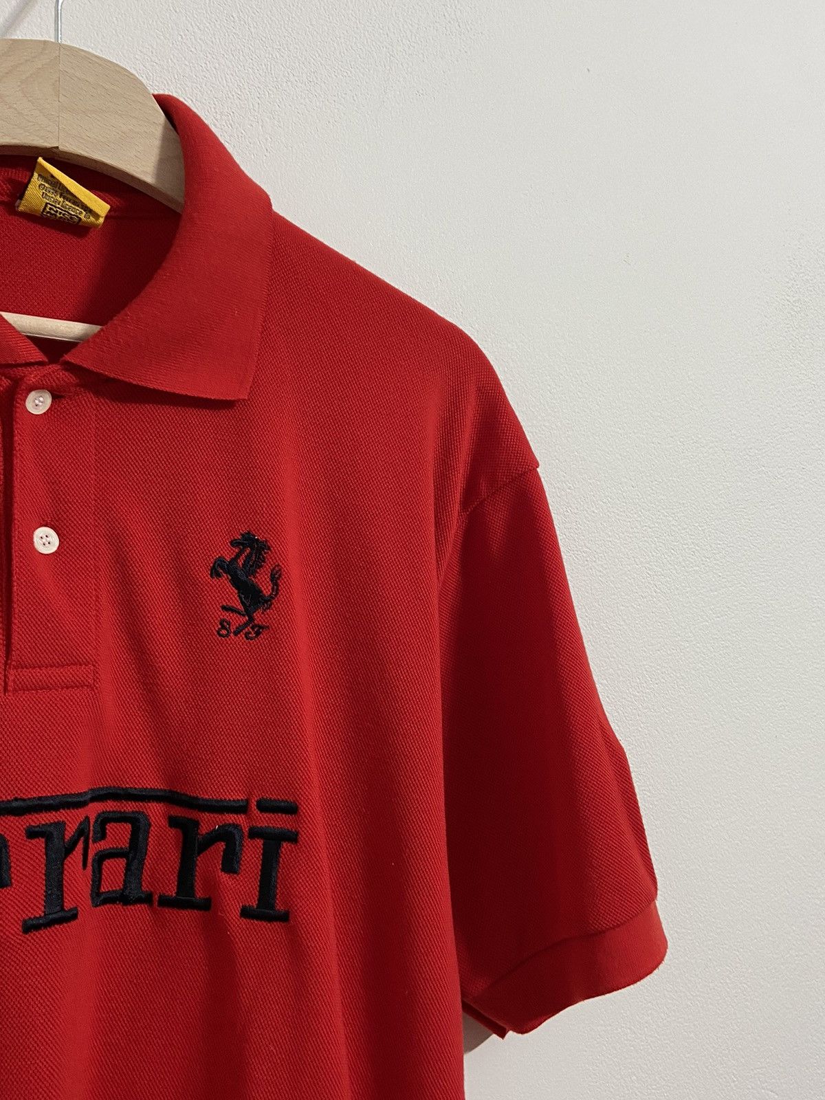 Vintage Vintage Ferrari T-Shirt Racing Red Logo Malboro Size US XL / EU 56 / 4 - 4 Thumbnail