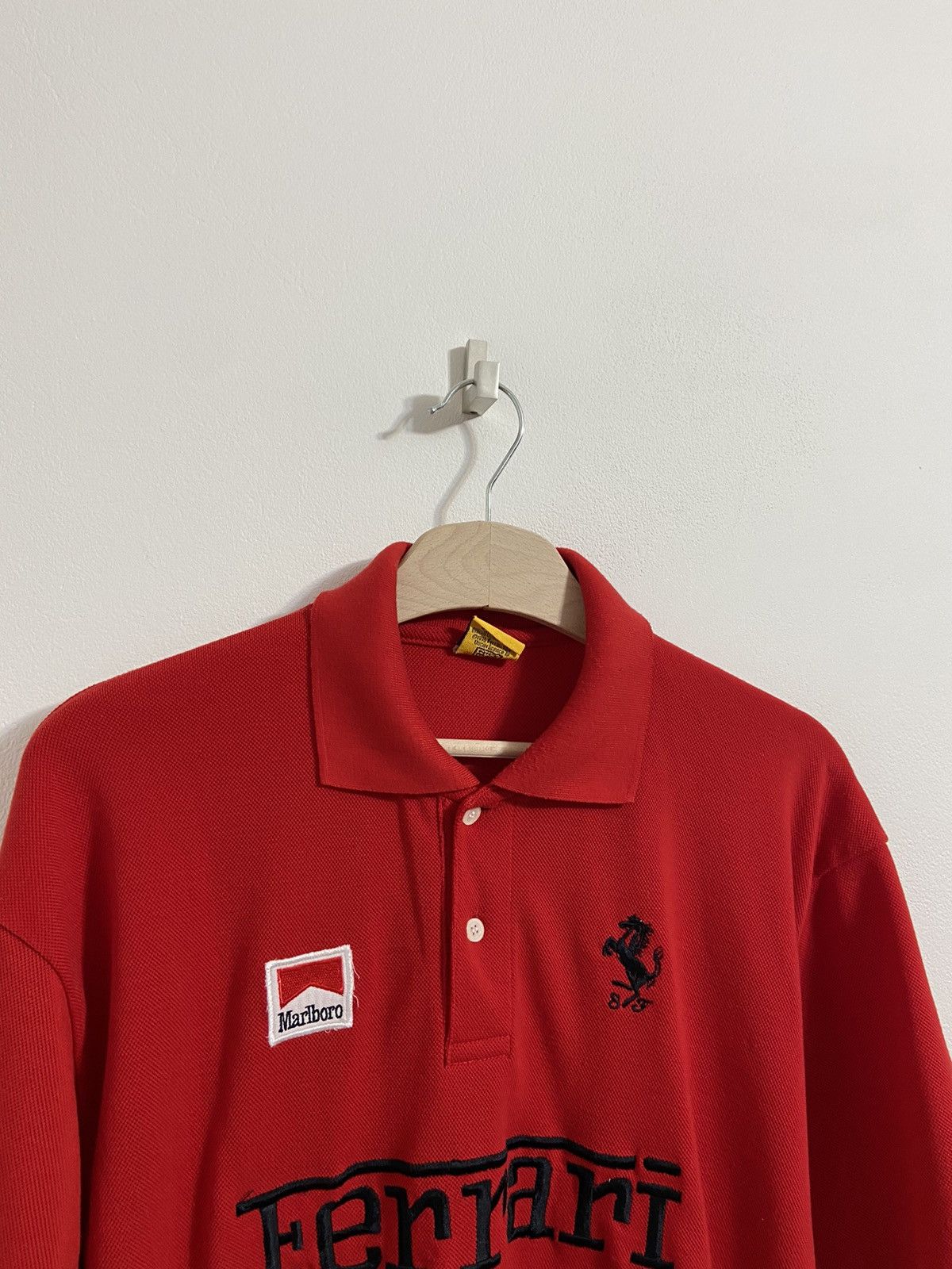 Vintage Vintage Ferrari T-Shirt Racing Red Logo Malboro Size US XL / EU 56 / 4 - 2 Thumbnail