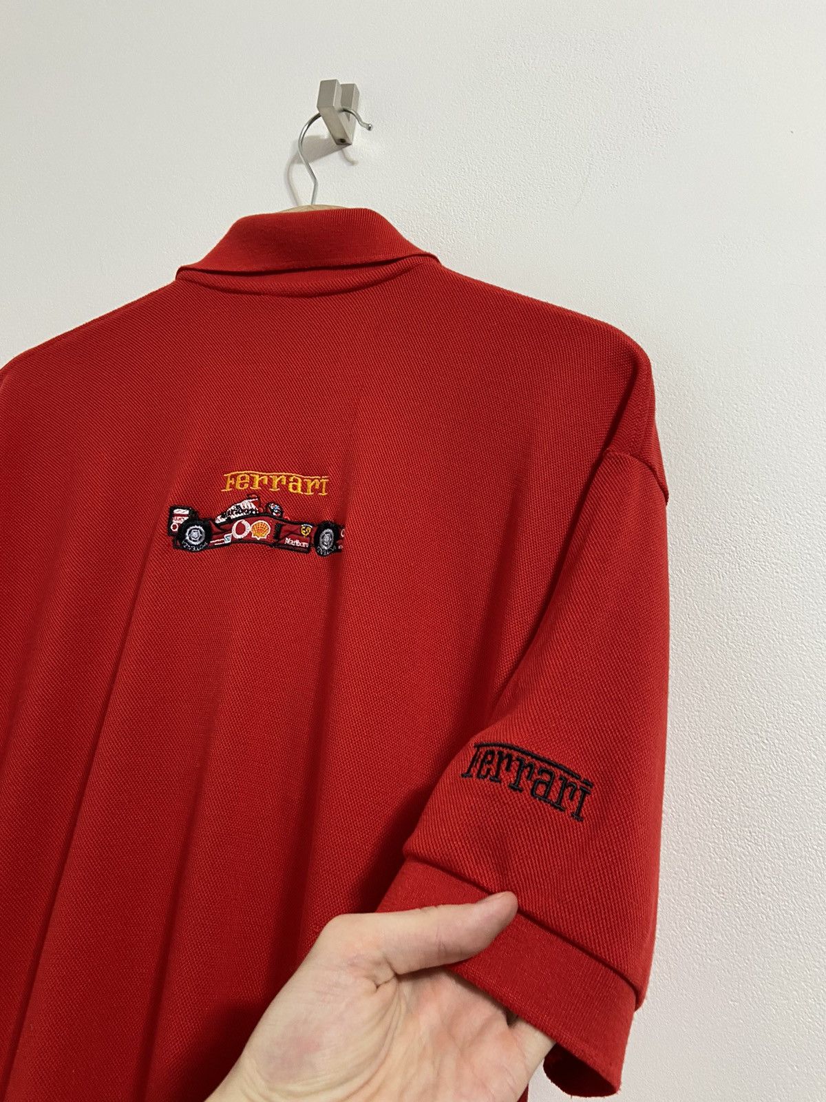 Vintage Vintage Ferrari T-Shirt Racing Red Logo Malboro Size US XL / EU 56 / 4 - 14 Thumbnail