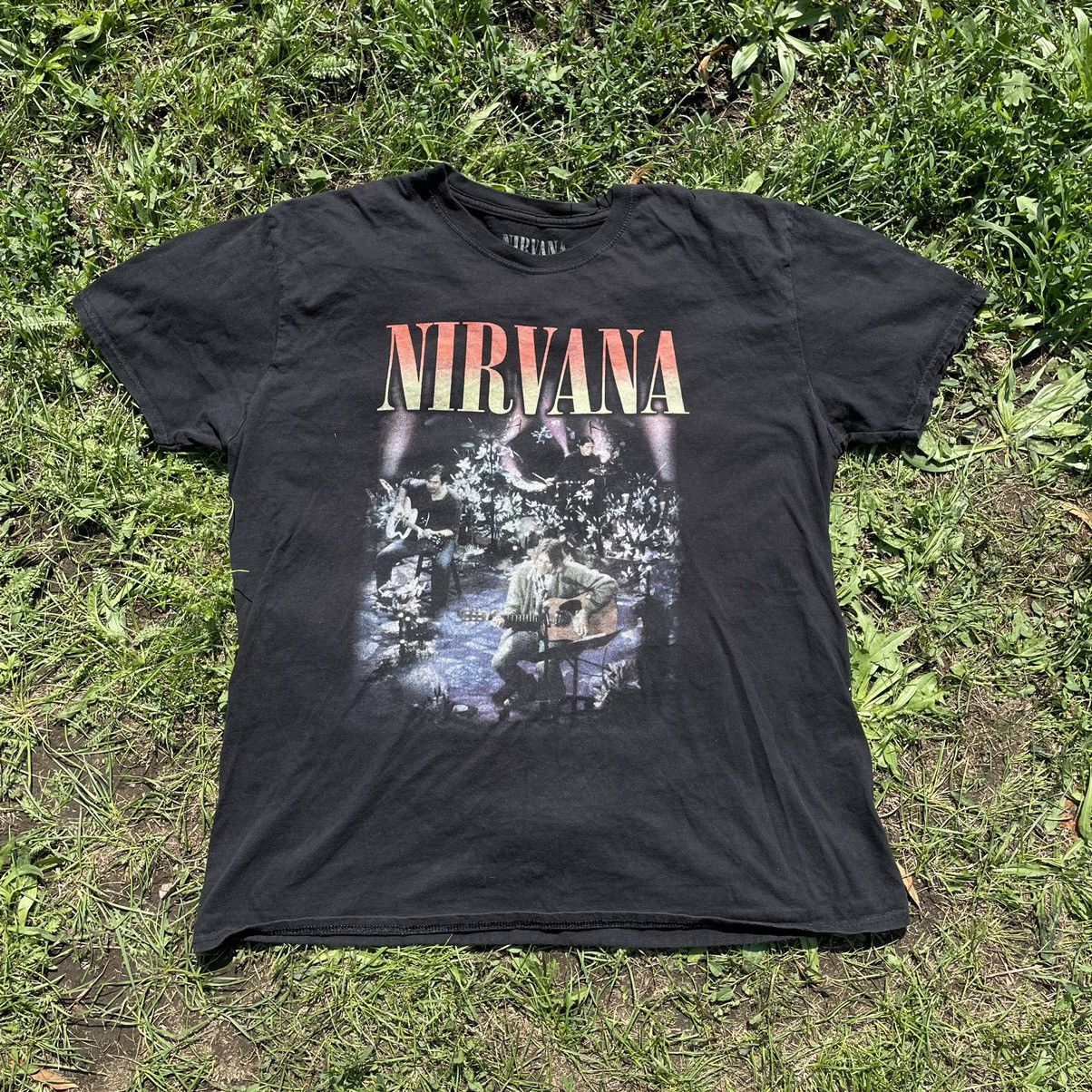 Vintage Vintage 90s Nirvana Sun Faded Graphic Band Tee Grunge Slim L Size US L / EU 52-54 / 3 - 1 Thumbnail