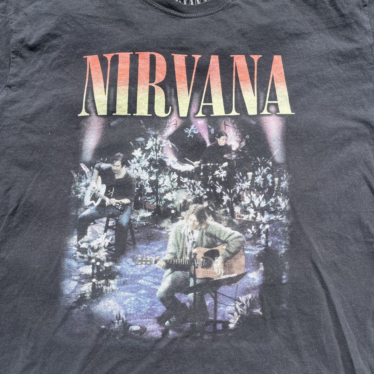 Vintage Vintage 90s Nirvana Sun Faded Graphic Band Tee Grunge Slim L Size US L / EU 52-54 / 3 - 2 Thumbnail