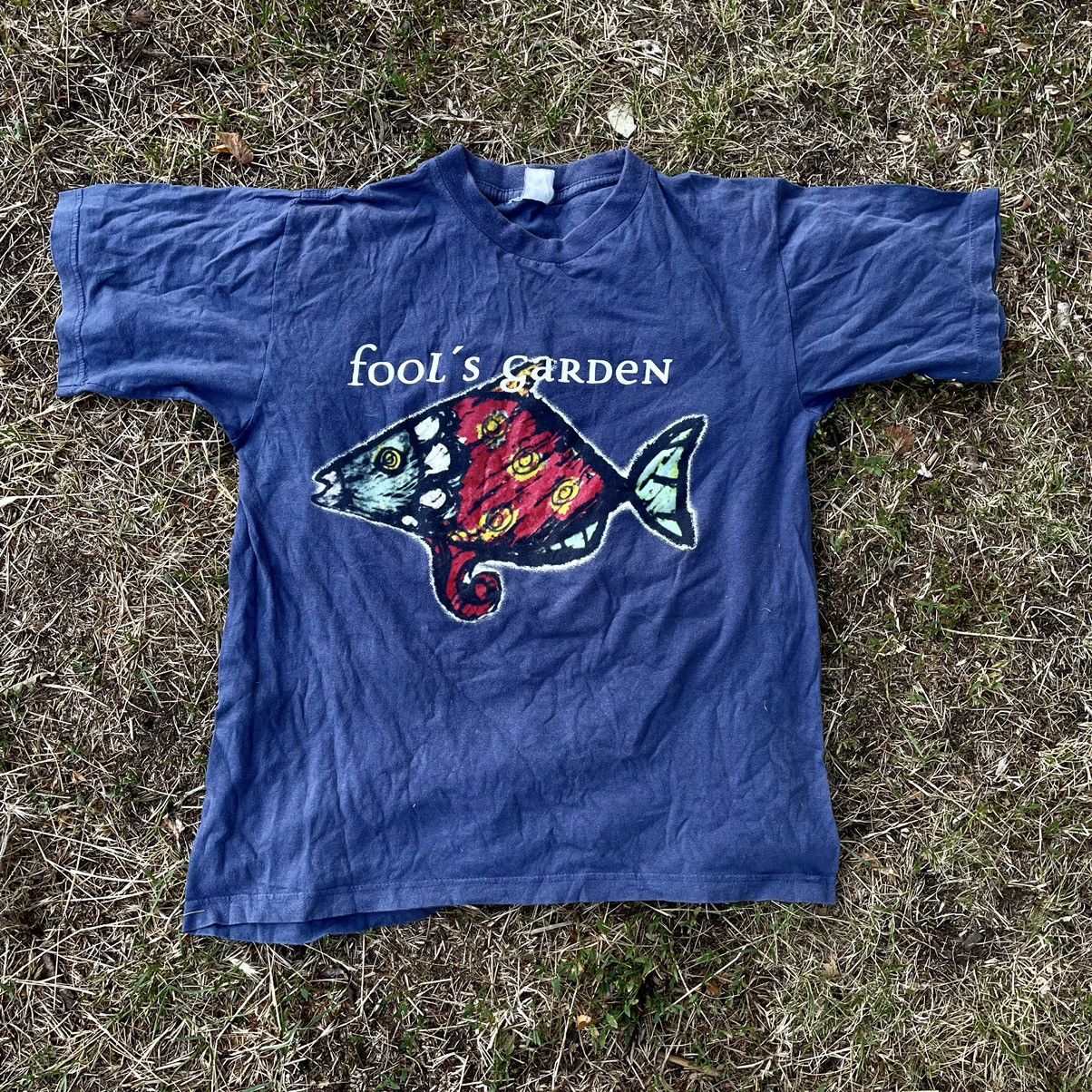 Vintage Vintage 90s Fools Garden Graphic Tee Sun Faded Band Grunge M Size US M / EU 48-50 / 2 - 1 Thumbnail