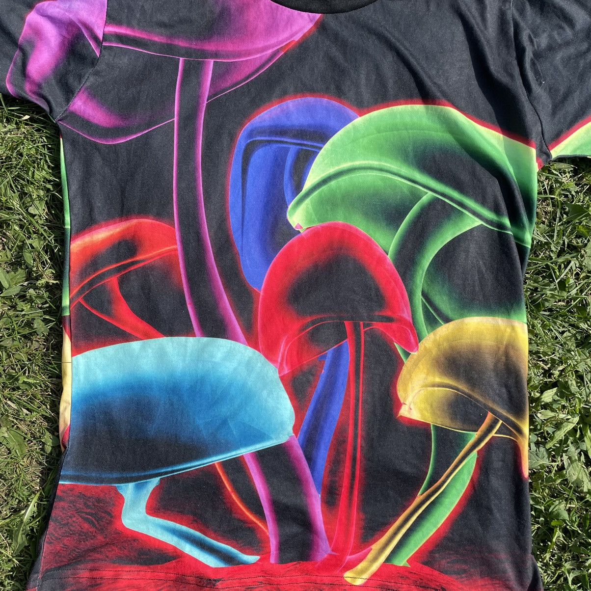 Vintage Vintage 90s All Over Print Graphic Tee Mushroom Rave Baggy M Size US M / EU 48-50 / 2 - 5 Thumbnail