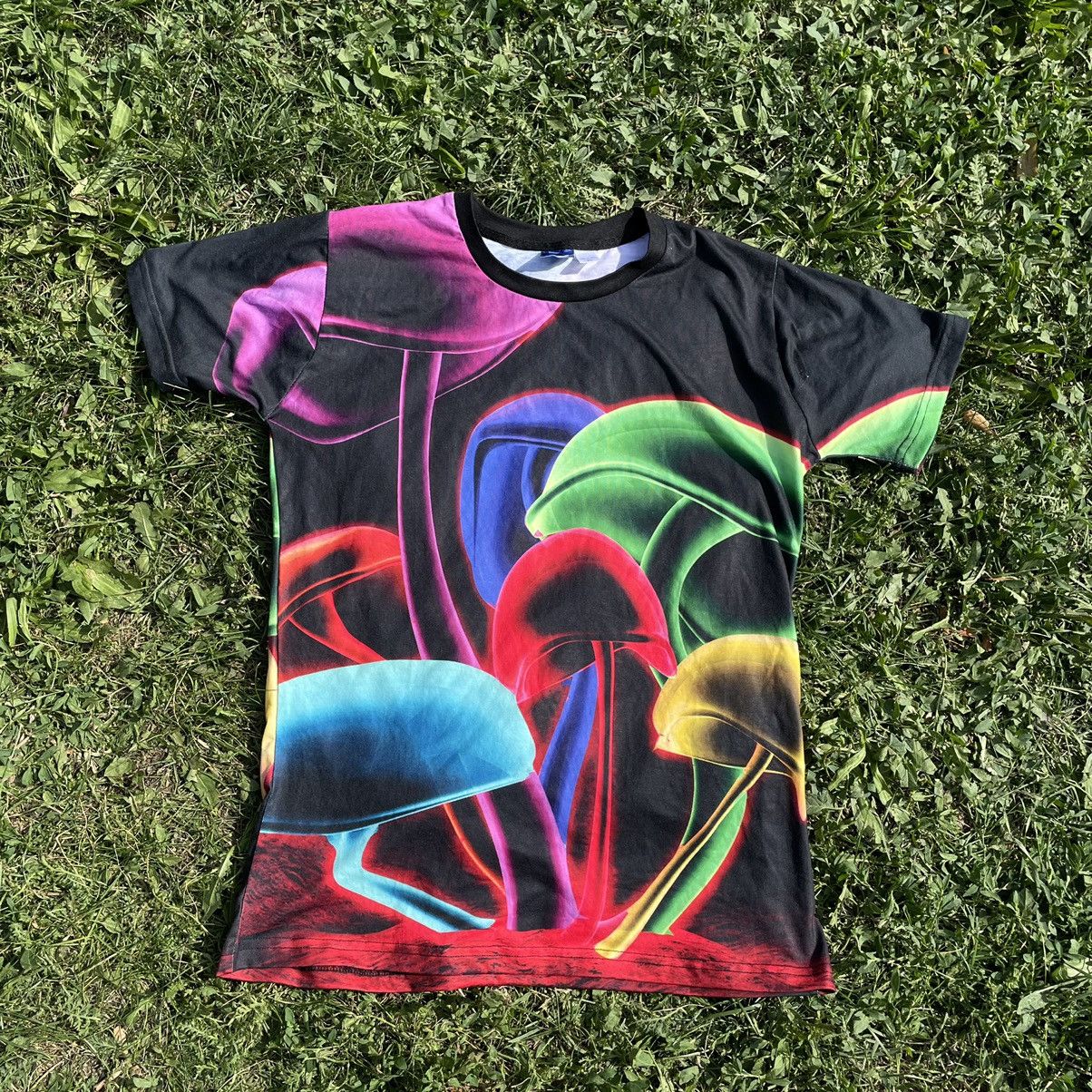 Vintage Vintage 90s All Over Print Graphic Tee Mushroom Rave Baggy M Size US M / EU 48-50 / 2 - 2 Thumbnail