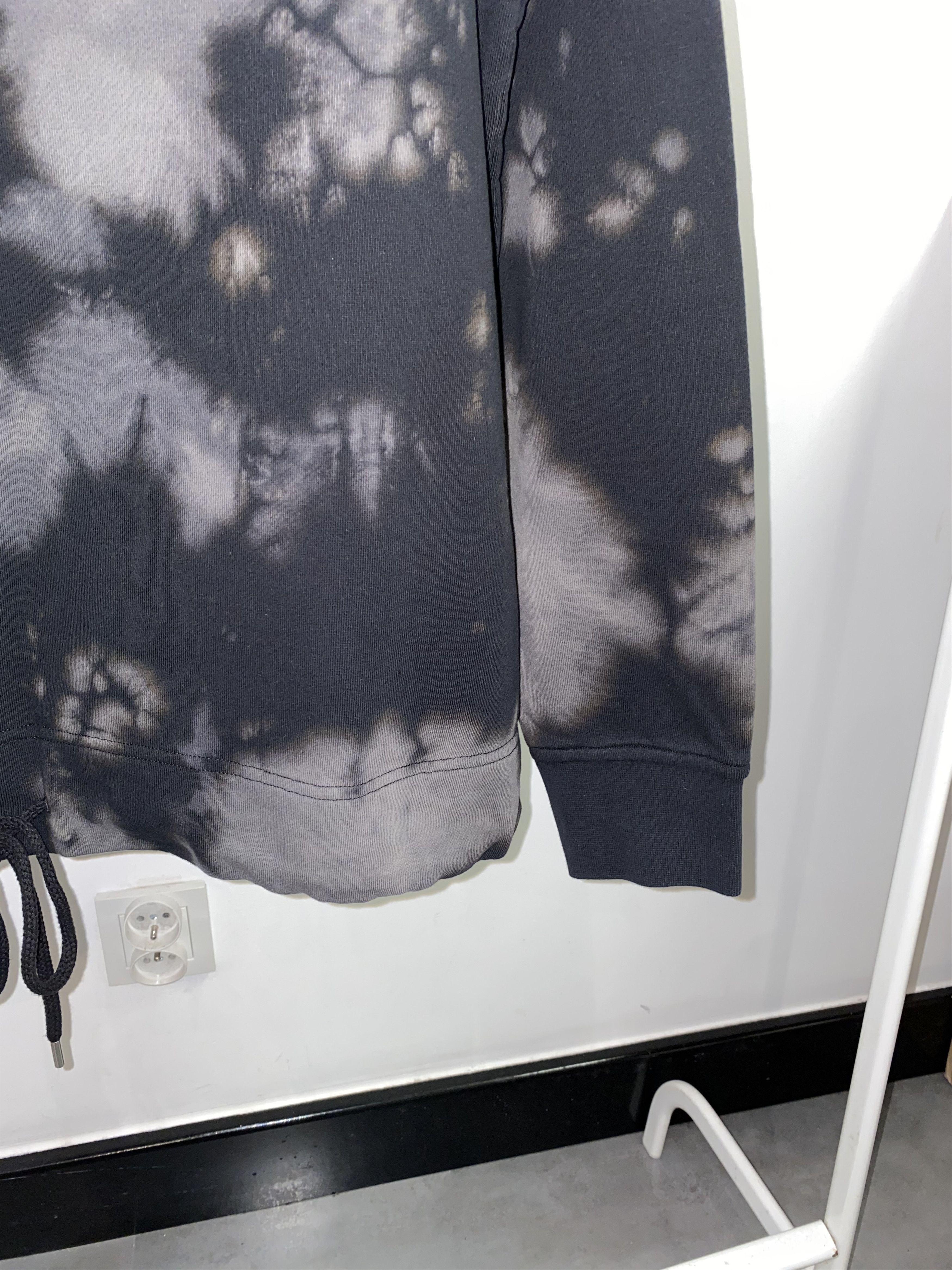 Moschino DSWT! Moschino Tie Dye Patched Turtleneck Crewneck Size US L / EU 52-54 / 3 - 5 Thumbnail