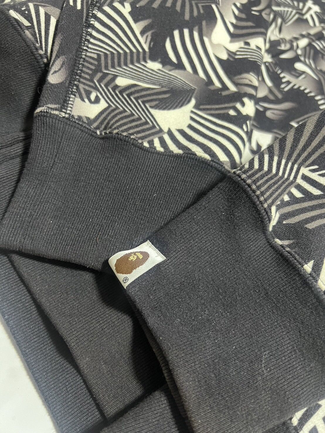 Bape DAZZLE CAMO SHARK FULL ZIP HOODIE Size US M / EU 48-50 / 2 - 5 Thumbnail