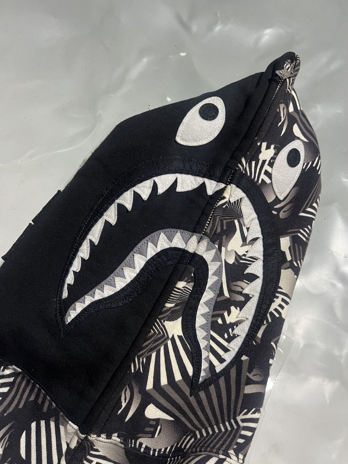Bape DAZZLE CAMO SHARK FULL ZIP HOODIE Size US M / EU 48-50 / 2 - 2 Thumbnail