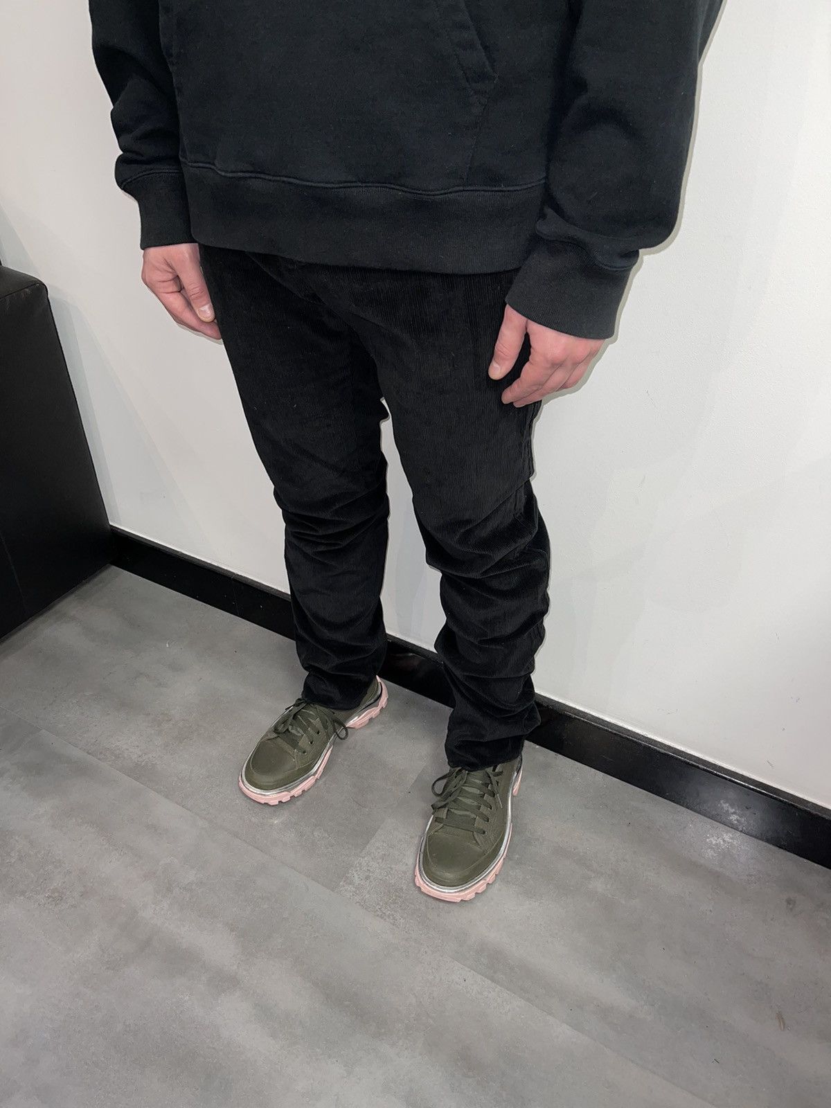 Gucci FW08 Gucci Black Corduroy Casual Pants Size US 36 / EU 52 - 3 Thumbnail
