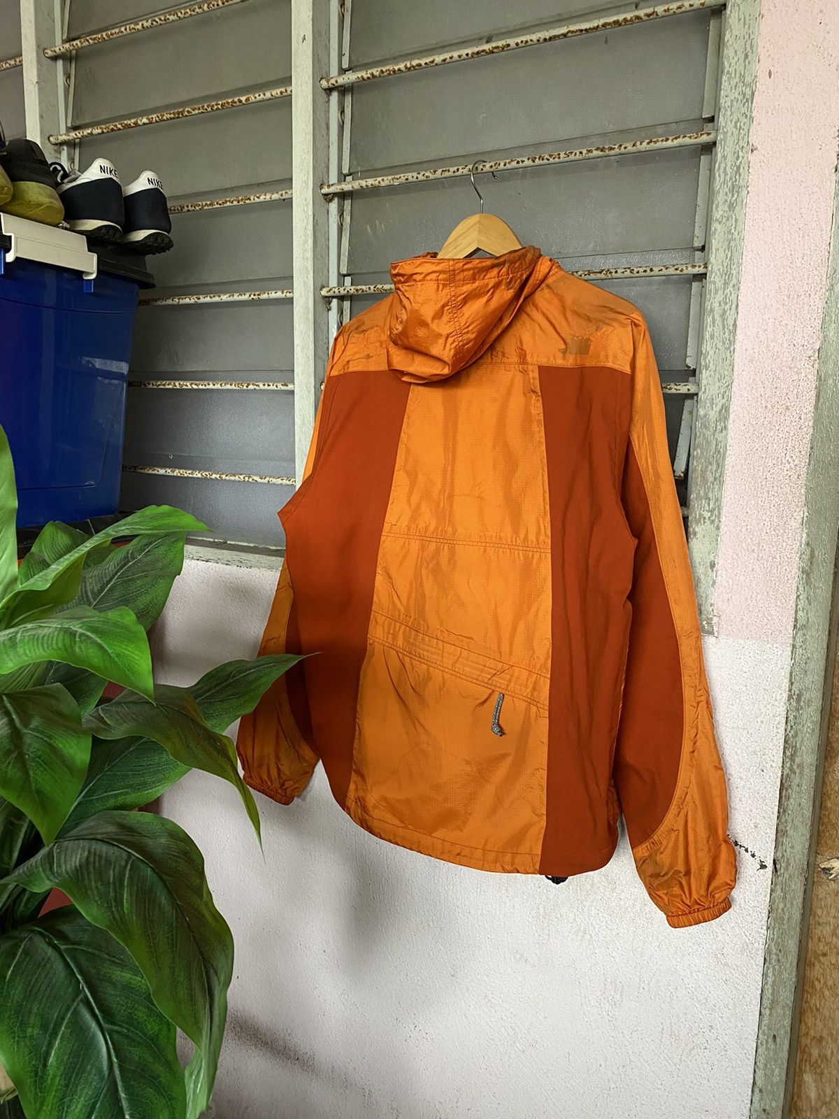 Patagonia Distressed Patagonia Shell Jacket Size US M / EU 48-50 / 2 - 2 Thumbnail