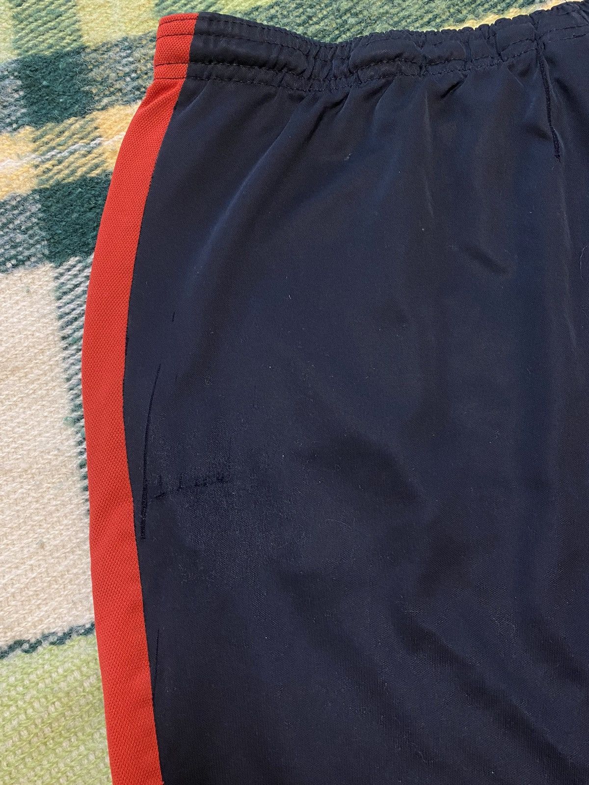 Nike Vintage Nike shorts streetwear swoosh casual y2k size M Size US 32 / EU 48 - 5 Thumbnail