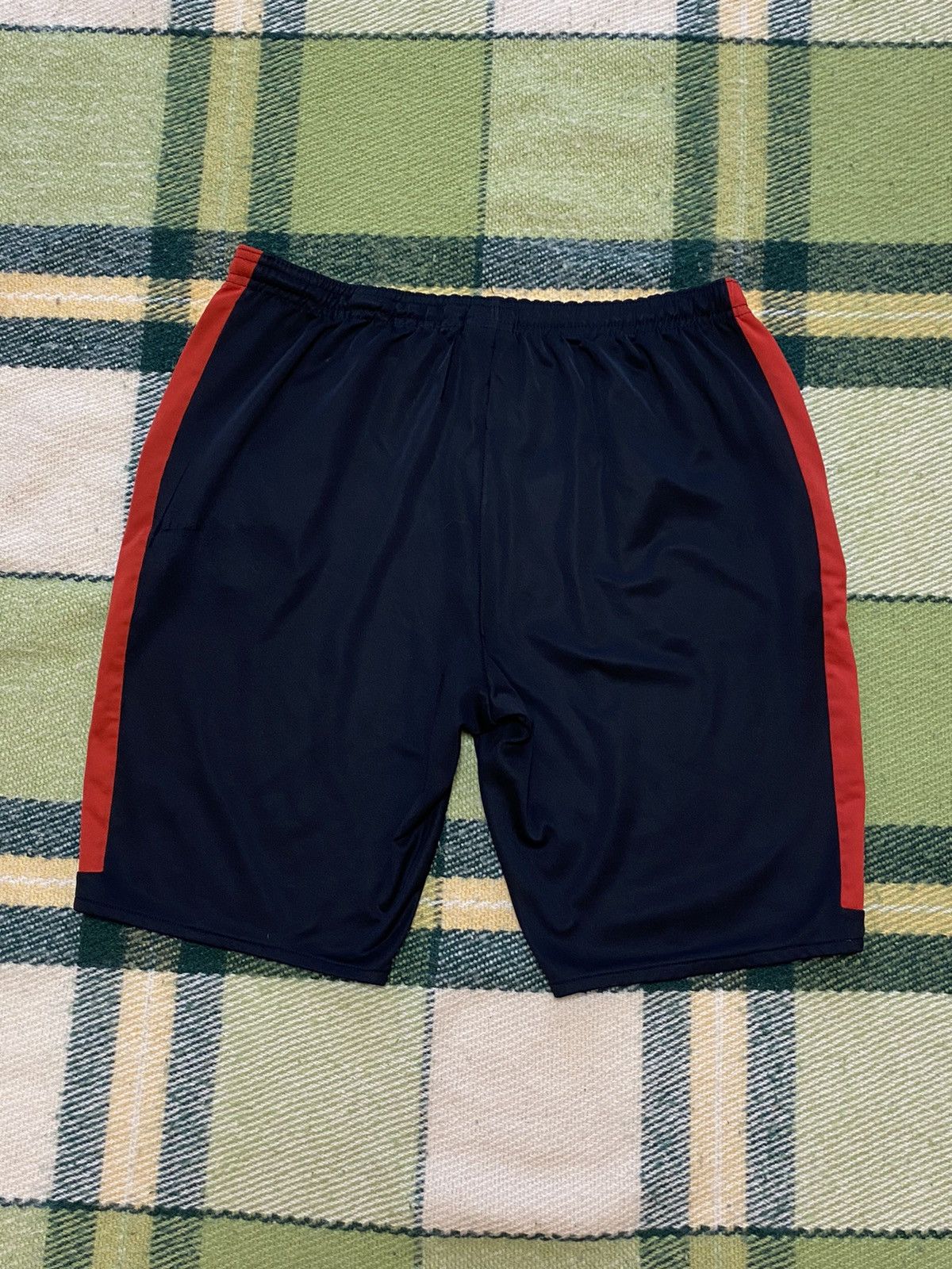 Nike Vintage Nike shorts streetwear swoosh casual y2k size M Size US 32 / EU 48 - 4 Thumbnail