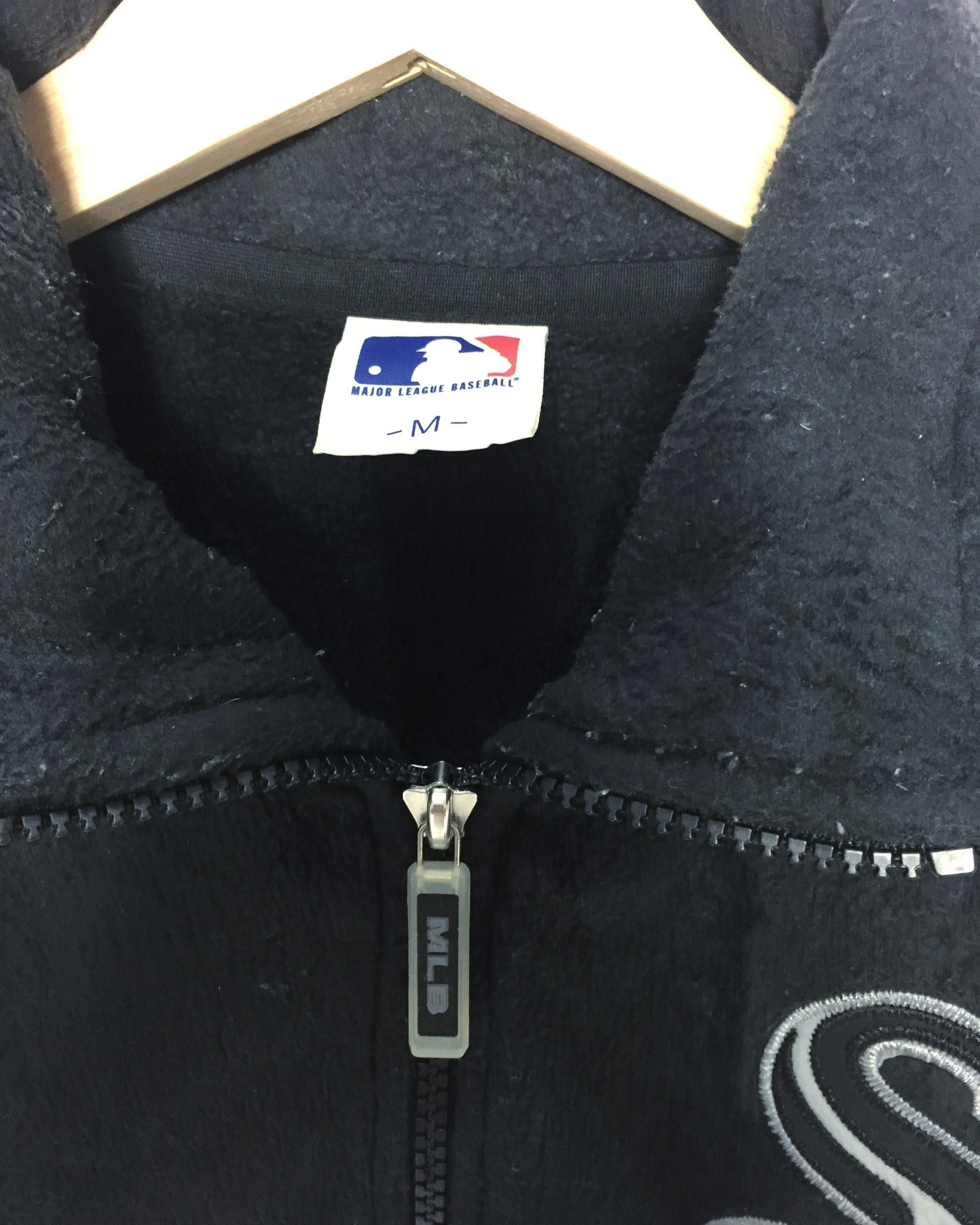 MLB Rare Uniqlo X MLB Chicago White Sox Fleece Sweatshirt Size US M / EU 48-50 / 2 - 4 Thumbnail