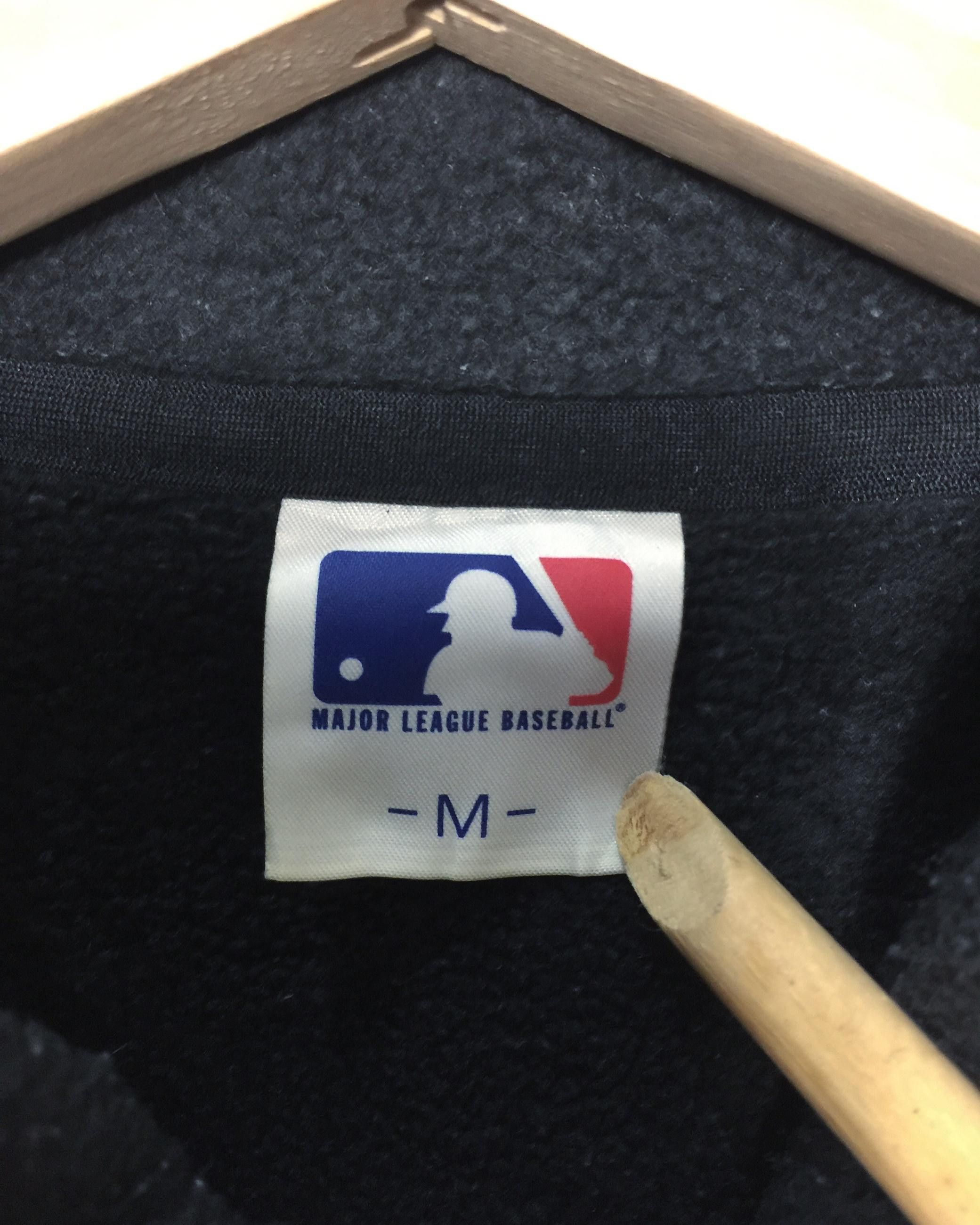MLB Rare Uniqlo X MLB Chicago White Sox Fleece Sweatshirt Size US M / EU 48-50 / 2 - 10 Thumbnail