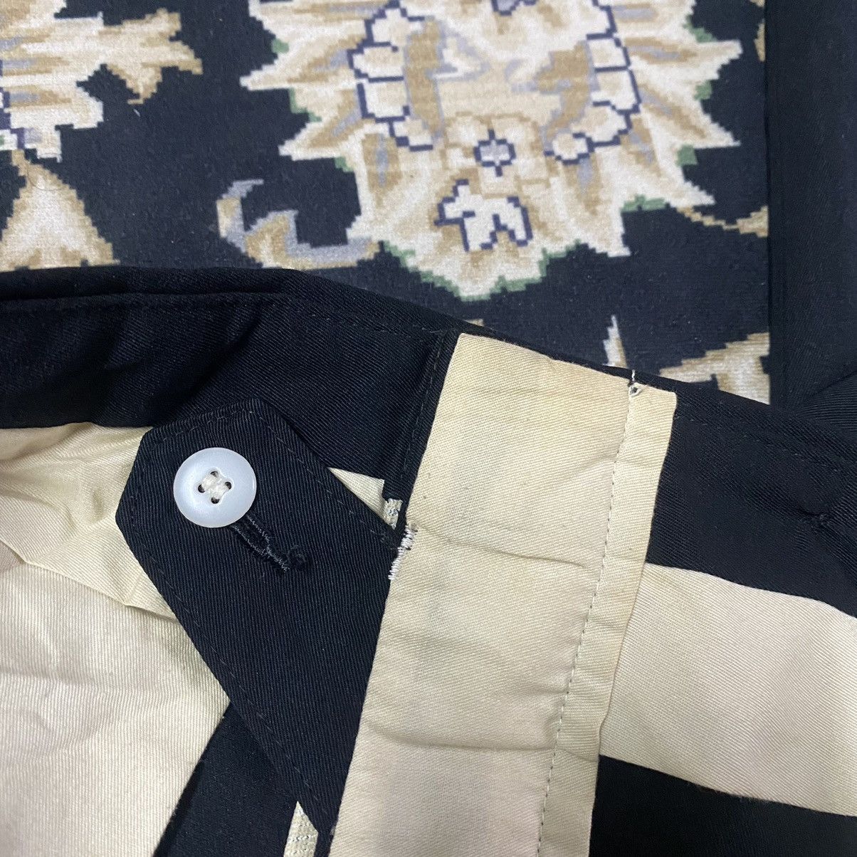 Balenciaga Vintage Balenciaga Baggy Wool Pants Size US 32 / EU 48 - 11 Thumbnail