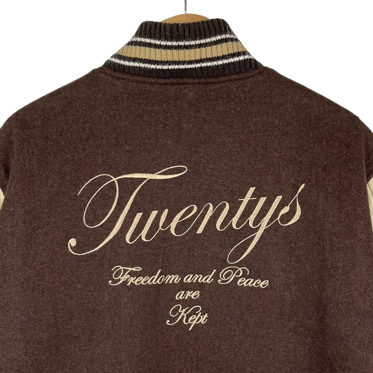 Vintage Vintage Brown Varsity Jacket Size US L / EU 52-54 / 3 - 7 Thumbnail