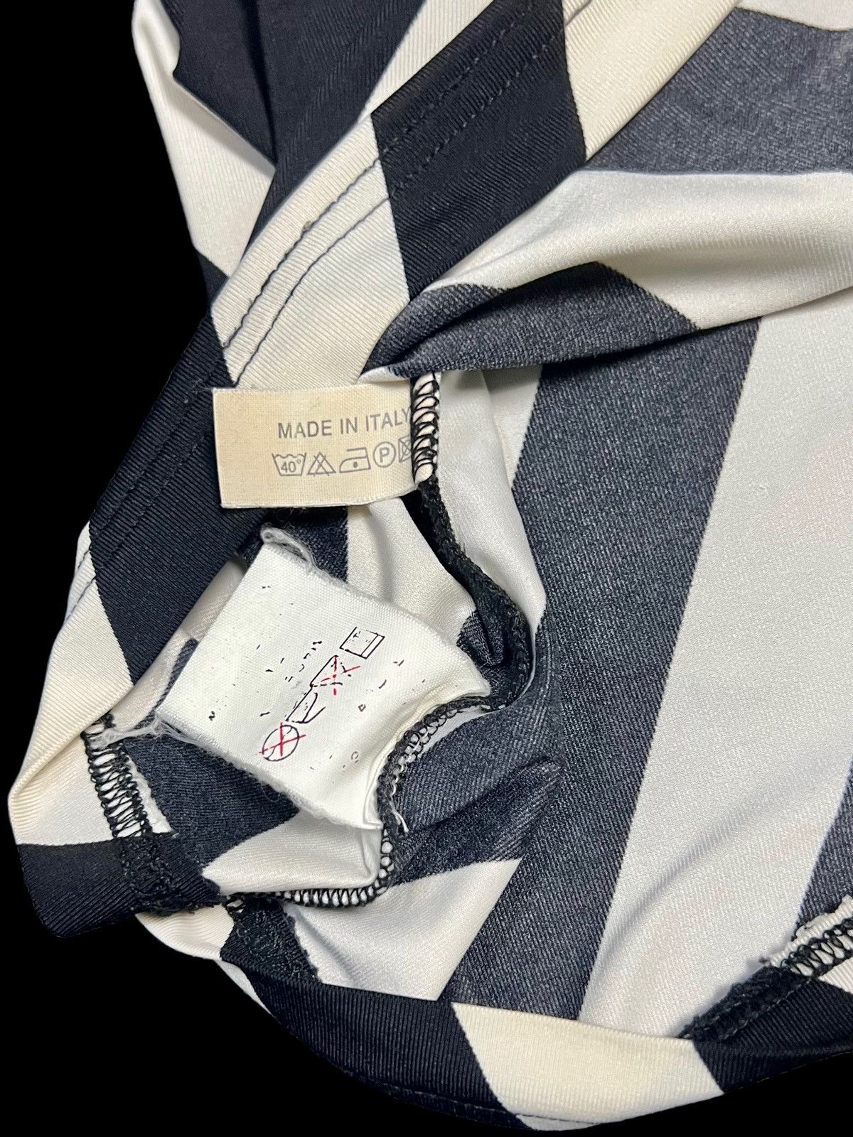 Fendi VINTAGE POLO FENDI BLACK&TAN FF MONOGRAM ( KIDS SIZE ) Size US XXS / EU 40 - 13 Thumbnail