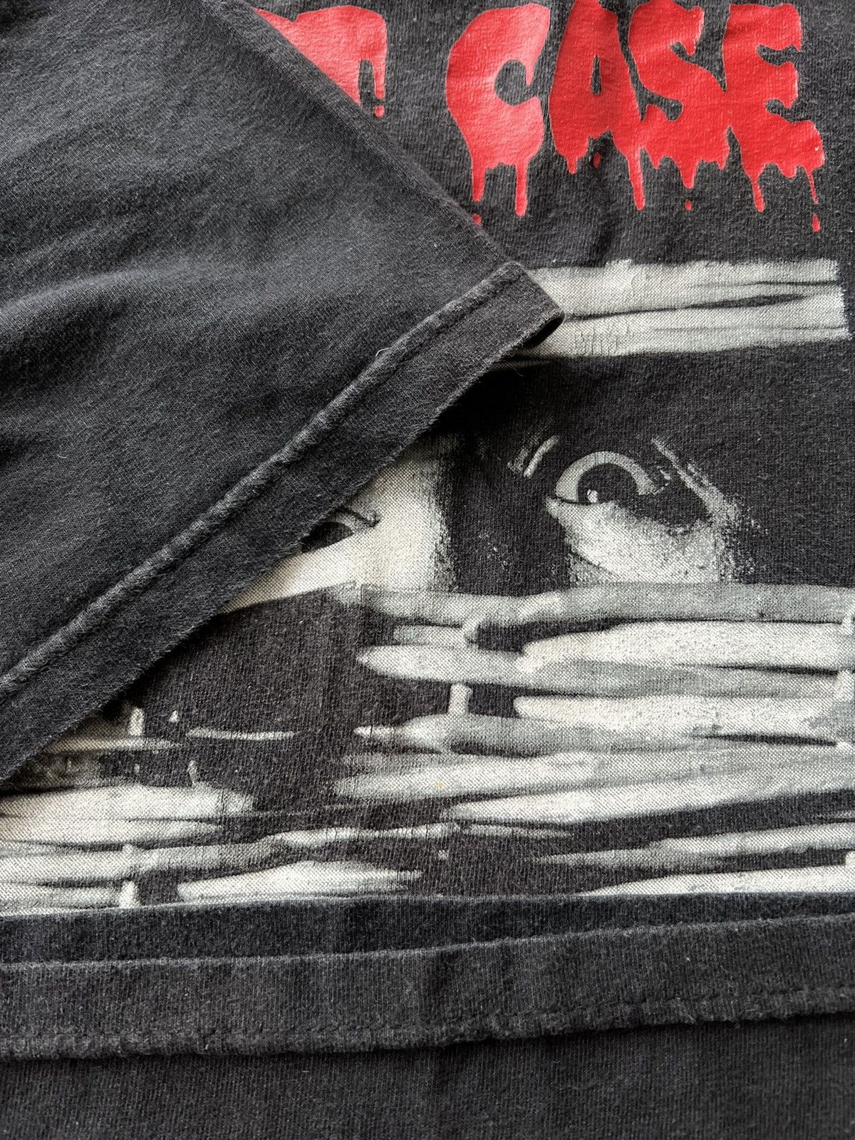 Expert Horror Vintage 2000s Basket Case Horror Movie Reprint 1981 Tee Size US XL / EU 56 / 4 - 7 Thumbnail
