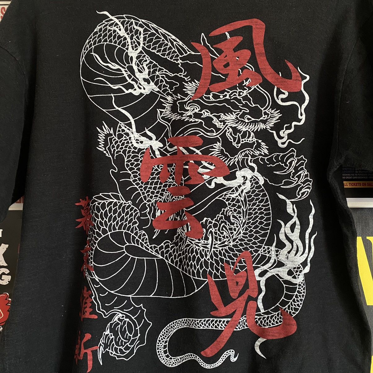 Vintage Vintage Japanese Black t-shirt with Dragon on Back Size US M / EU 48-50 / 2 - 6 Thumbnail