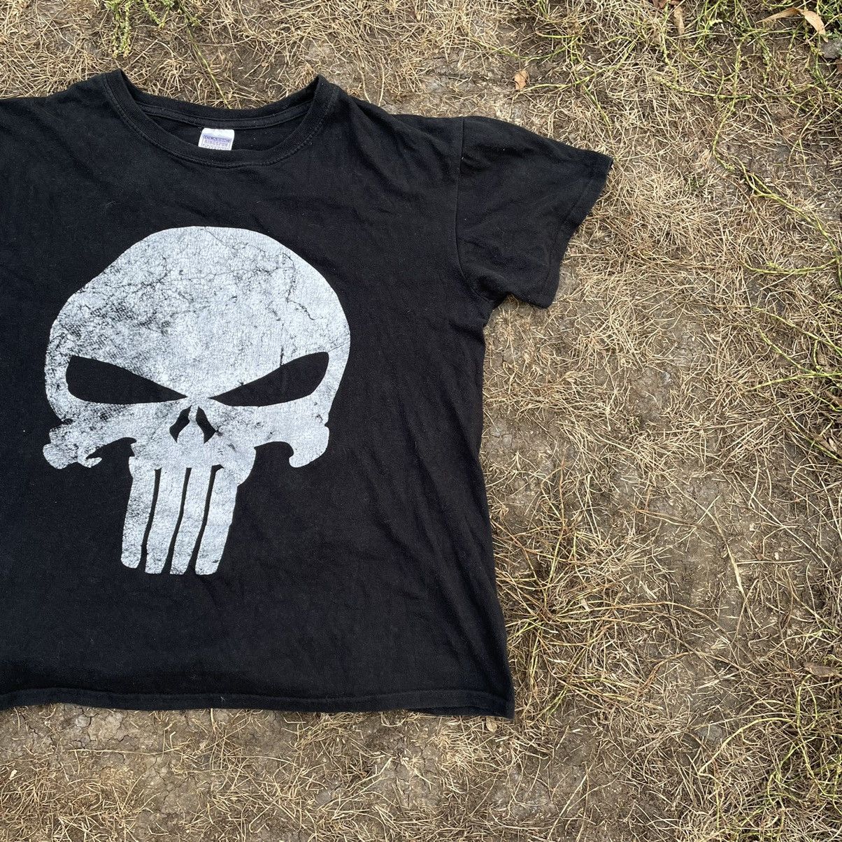 Vintage Vintage Y2K Punisher Skull Graphic Tee Sun Faded Black M Size US M / EU 48-50 / 2 - 3 Thumbnail